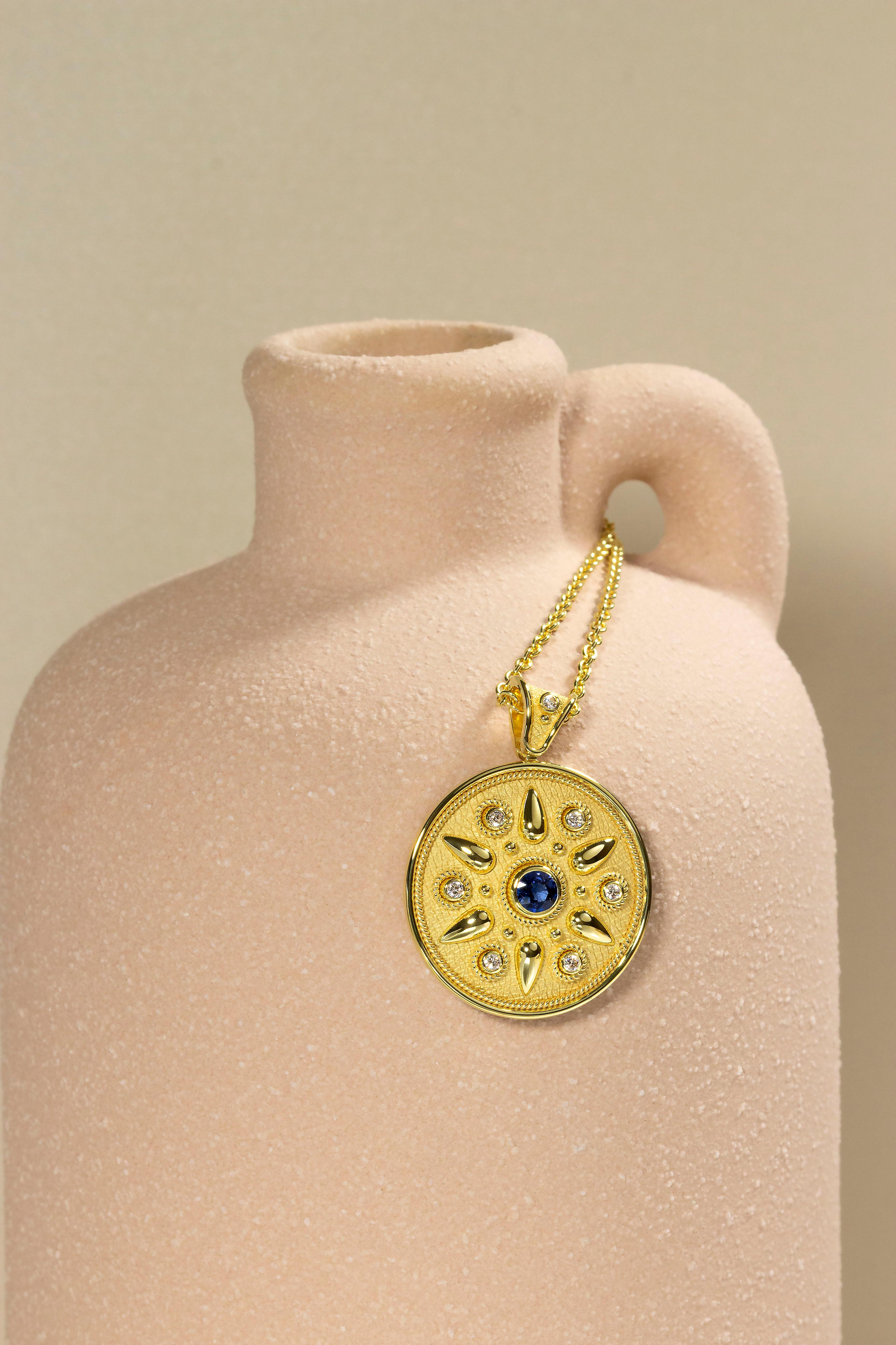 Round Cut Gold Round Pendant with Sapphire and Diamonds For Sale