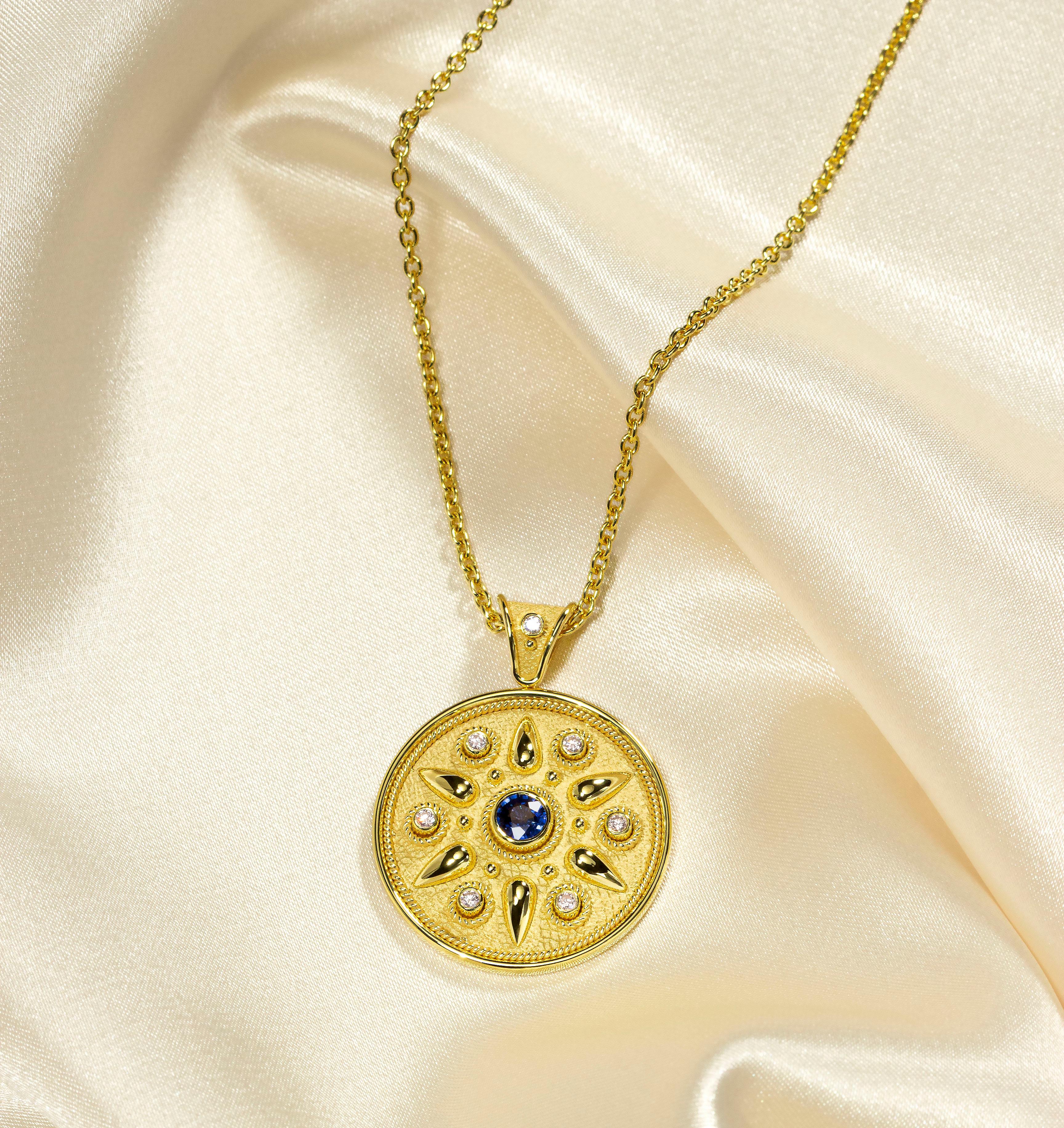 Gold Round Pendant with Sapphire and Diamonds In New Condition For Sale In Athens, GR