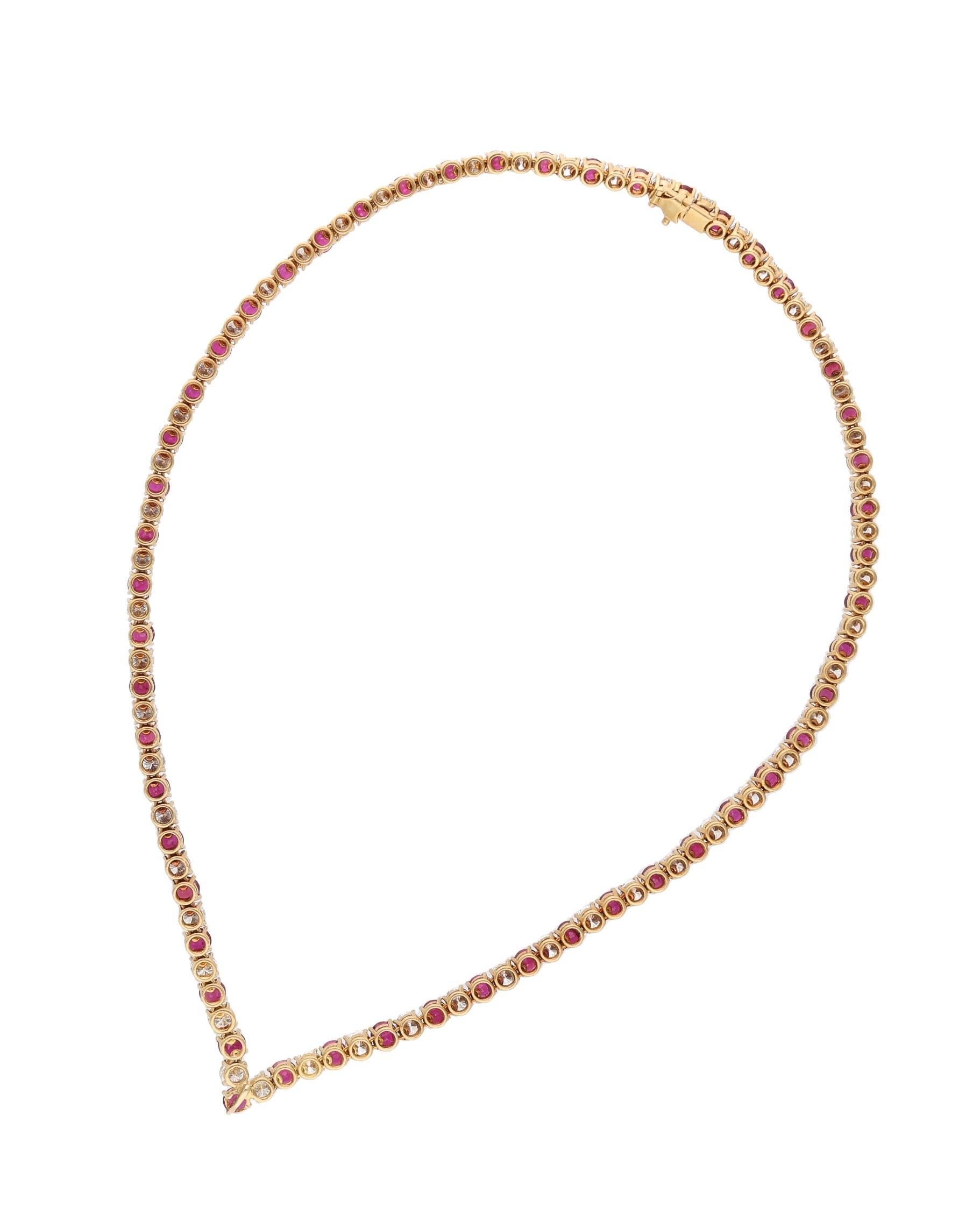 Gold, Ruby, and Diamond Necklace In New Condition For Sale In New York, NY