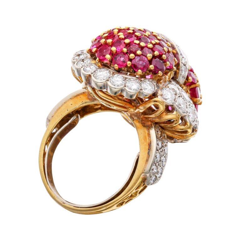 Gold, Ruby and Diamond Ring In New Condition For Sale In New York, US