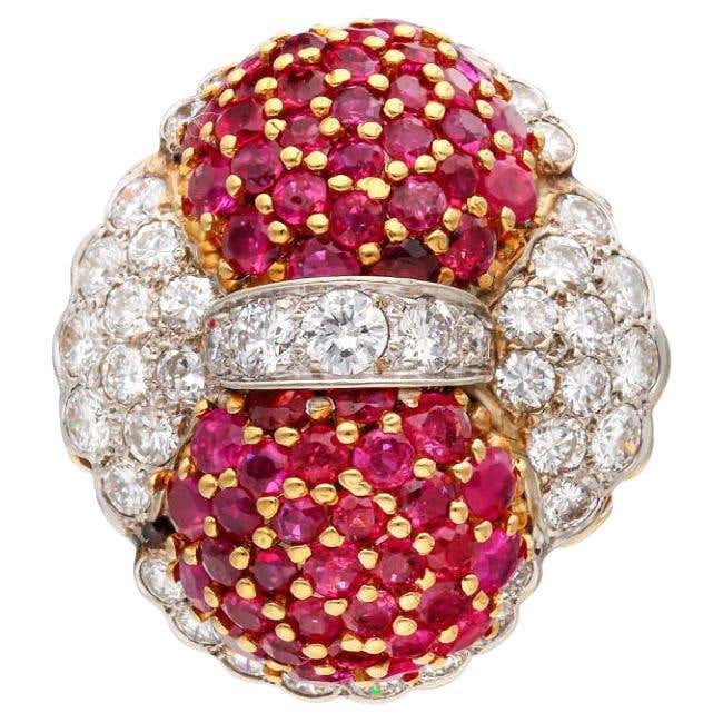 A 18 Karat Yellow Gold and Ruby Link Bracelet For Sale at 1stDibs