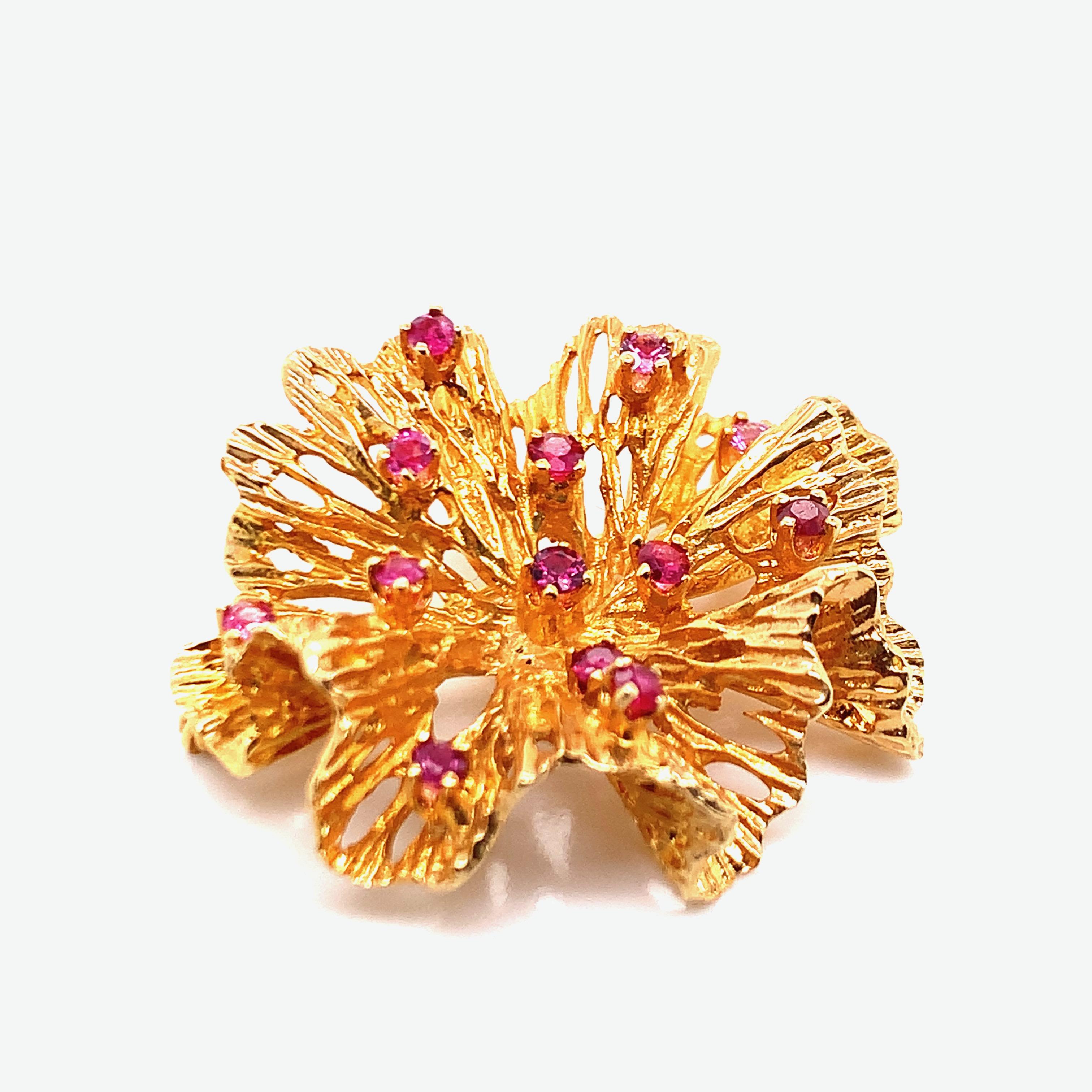 Round Cut Gold Ruby Brooch For Sale