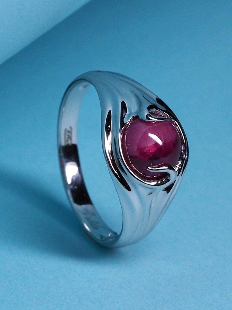 Cabochon Gold Ruby Ring 2.10 Cts Natural Bicolor Red Ruby Engagement Ring For Sale