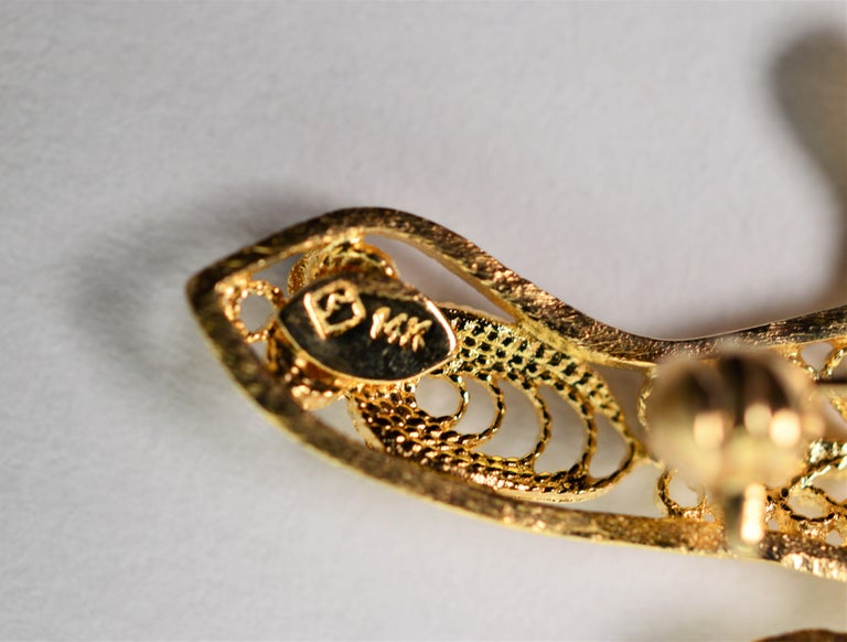Gold Salamander Brooch Pin In Excellent Condition For Sale In Mount Kisco, NY