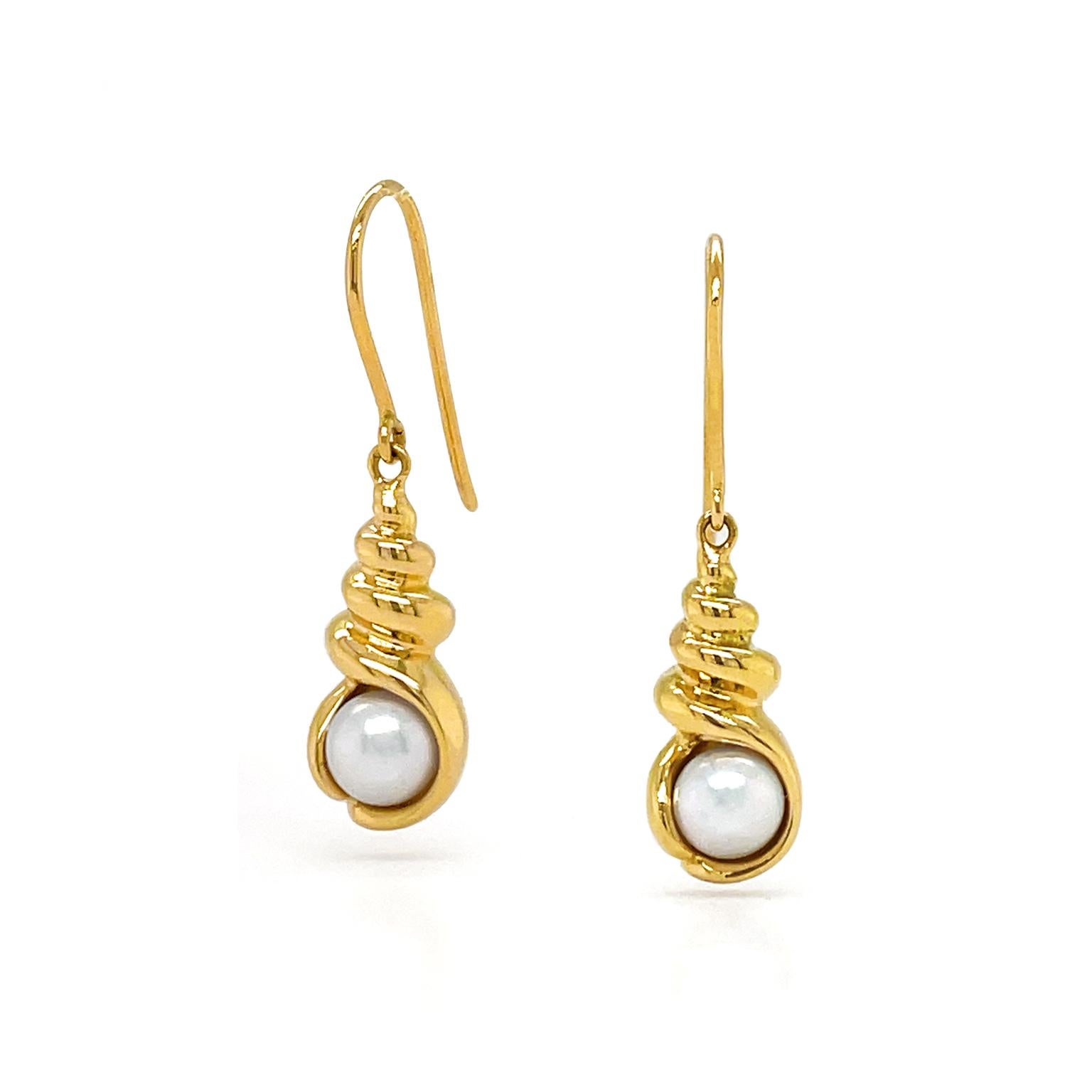 Round Cut 18K Yellow Gold Scallop Akoya Pearl Drop Earrings For Sale