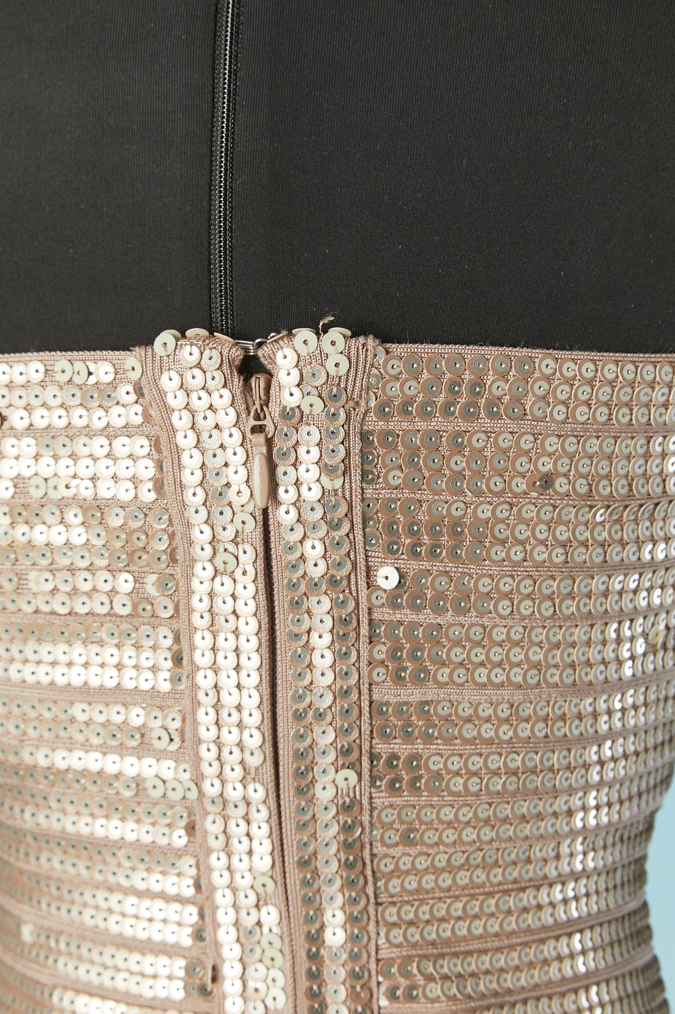 Vestido corpiño de lentejuelas doradas sobre rayón elástico Hervé Léger en venta 2