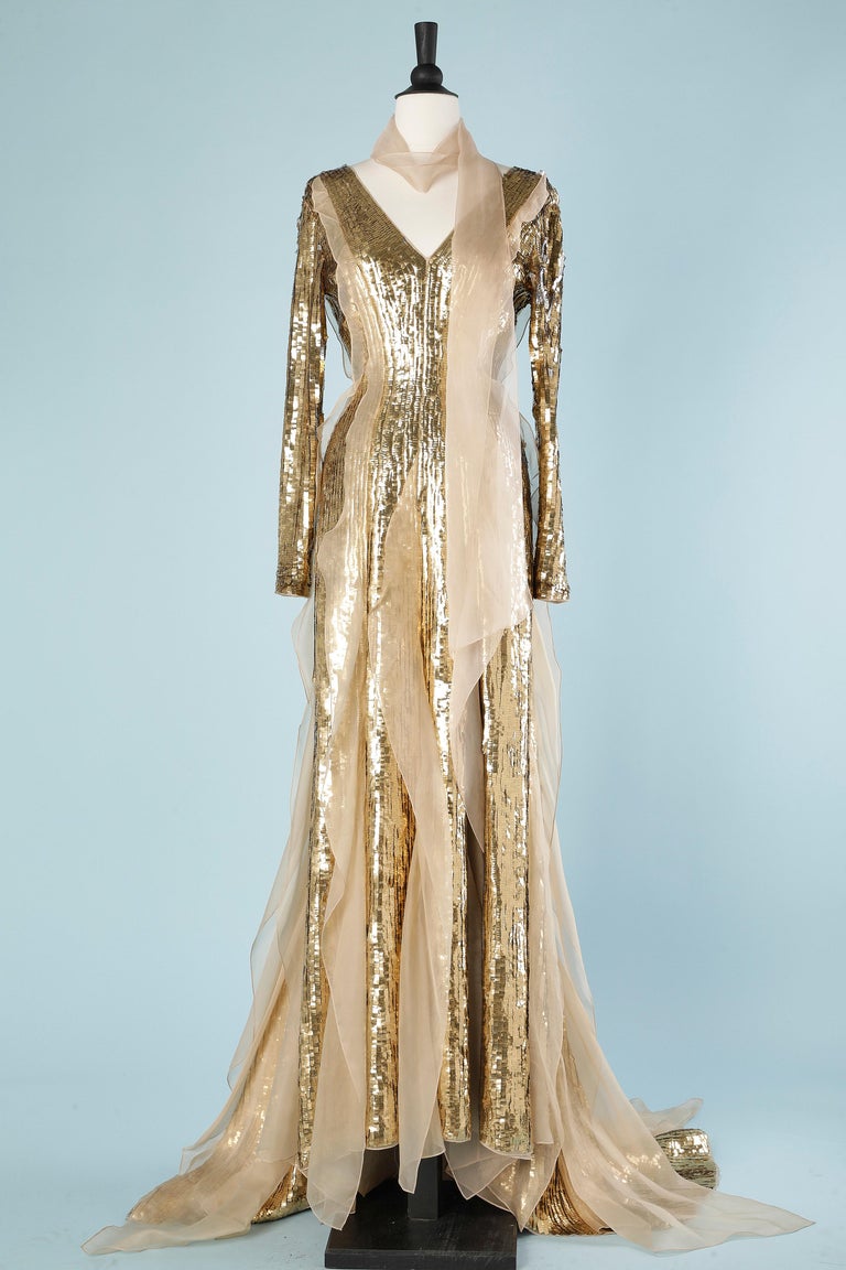 Gold sequin evening gown with beige silk ruffles Carolina Herrera  For Sale 3