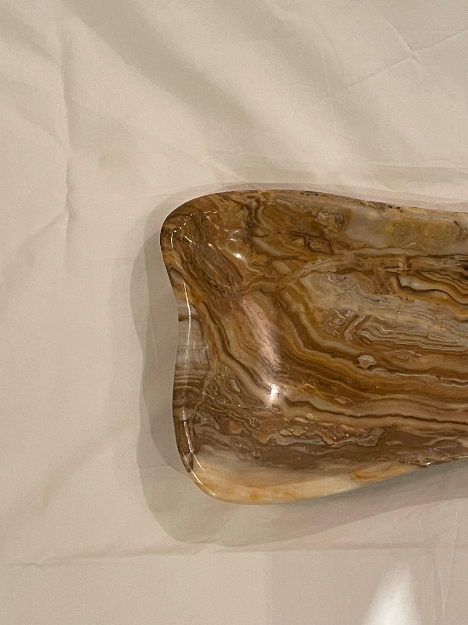 Gold Shades Free Form Shape Onyx Bowl, Morocco, Contemporary In New Condition For Sale In New York, NY