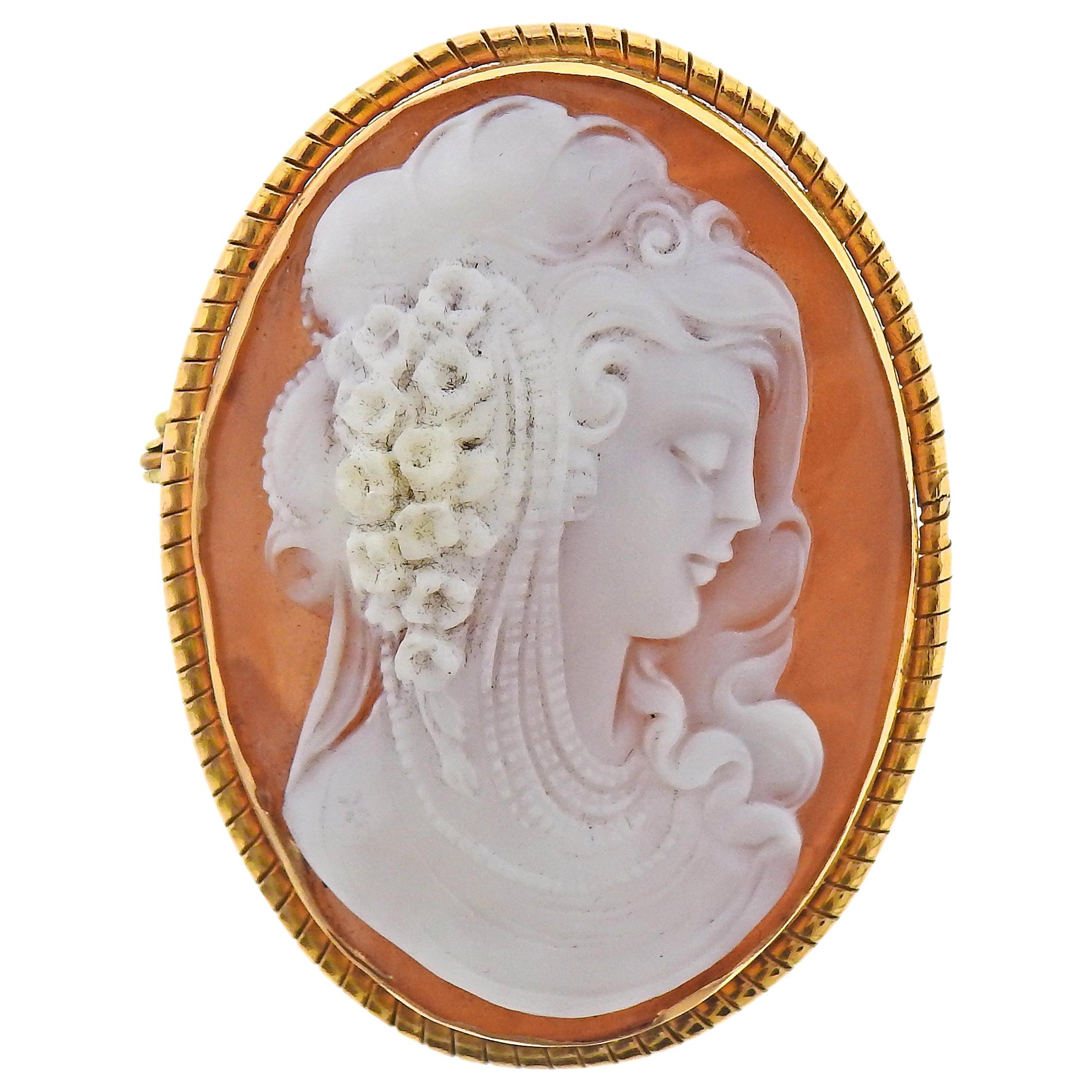 Gold Shell Cameo Pendant Brooch