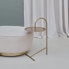 Tavolino Gold — Tavolino contemporaneo e scultoreo “Melt”, colore RAL personalizzato di oitoproducts