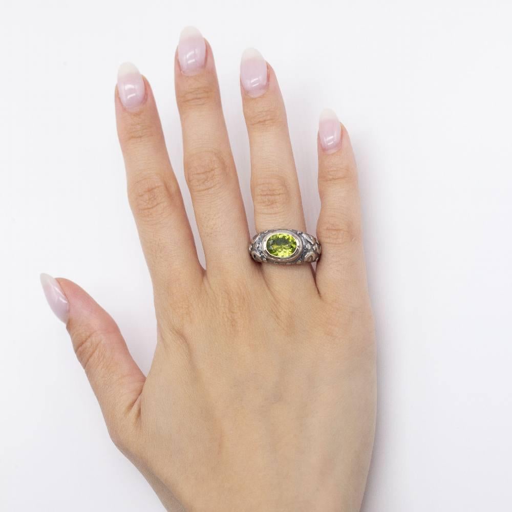 Gold, Silver and Peridot Ring For Sale 1