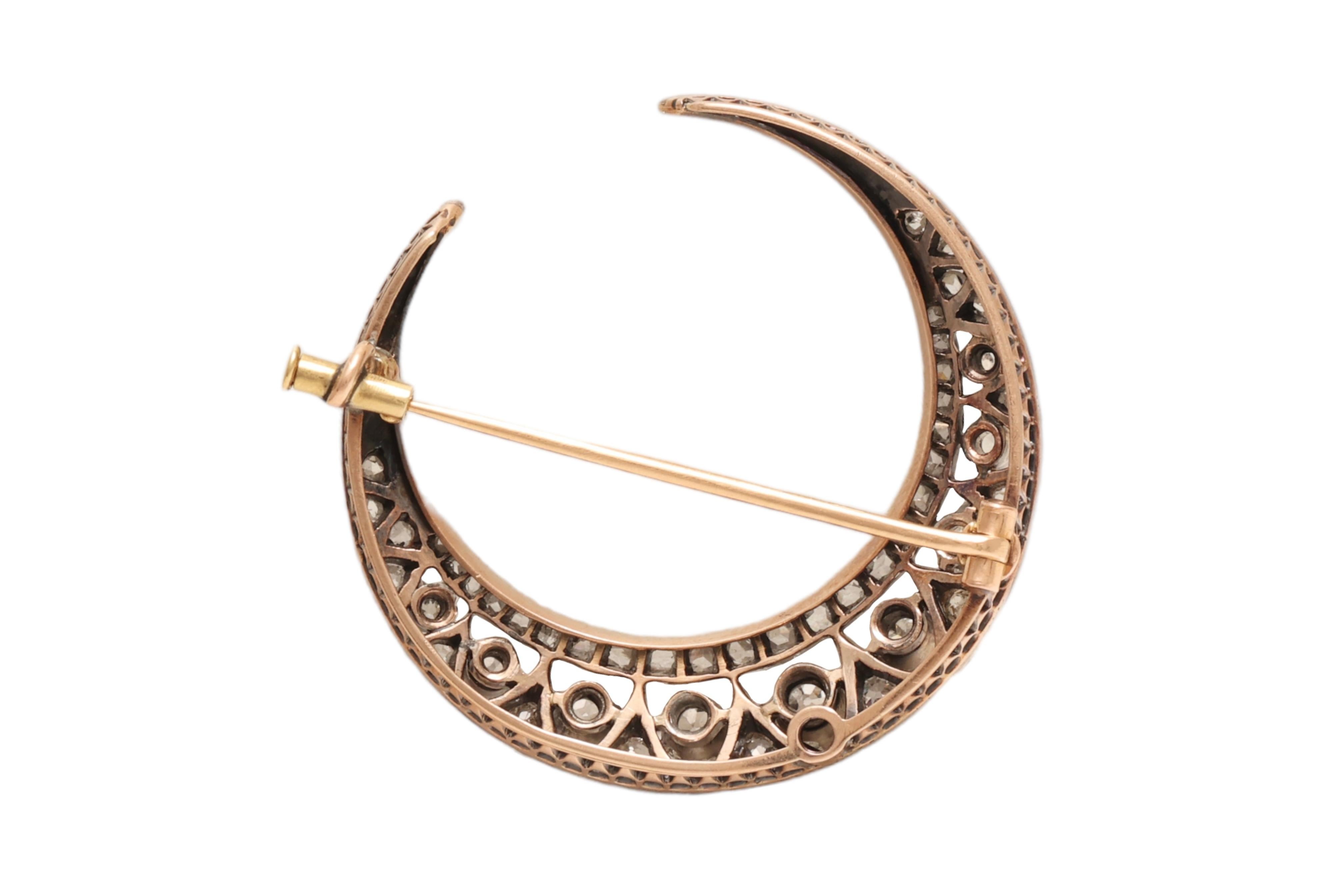 Gold & Silver Brooch with 3.45 Ct. Old Mine & Rose Cut Diamond For Sale 2