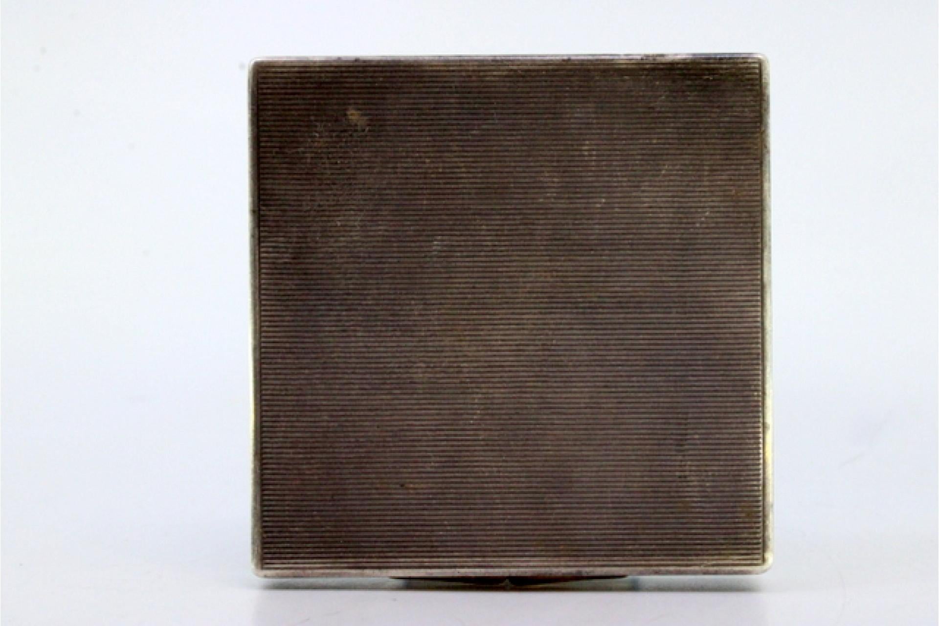 Silver Gold-silver toiletry box with beading, dog relief and mirror For Sale