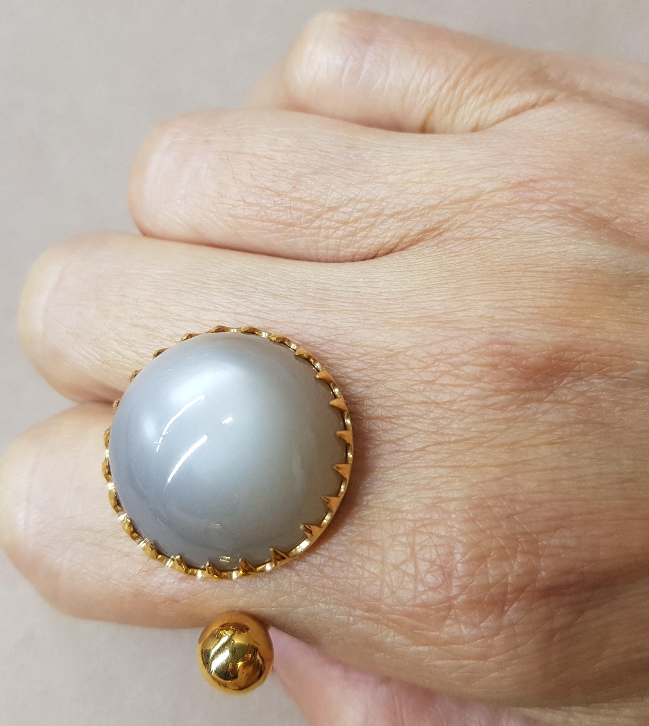 Contemporary Gold Smoky Grey Moonstone Modern Ring For Sale