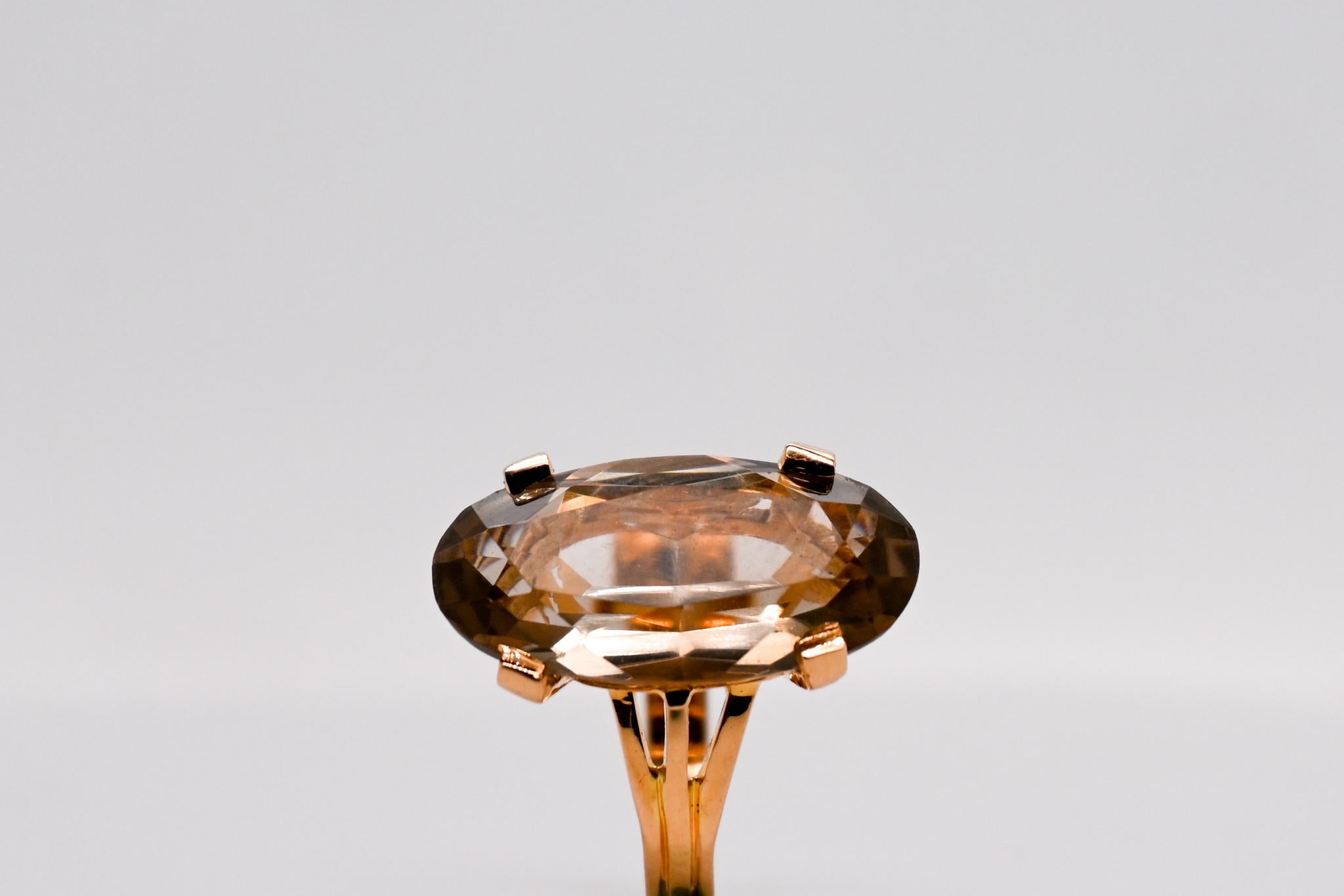Gold Smoky Quartz Ring In Excellent Condition For Sale In Vannes, FR