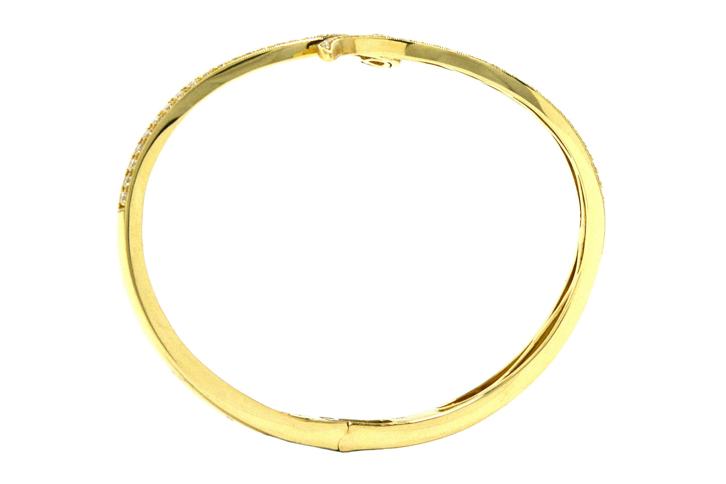 Egyptian Revival Gold Snake 1.50 Carat Diamond & Tsavorite Pavé Bracelet For Sale
