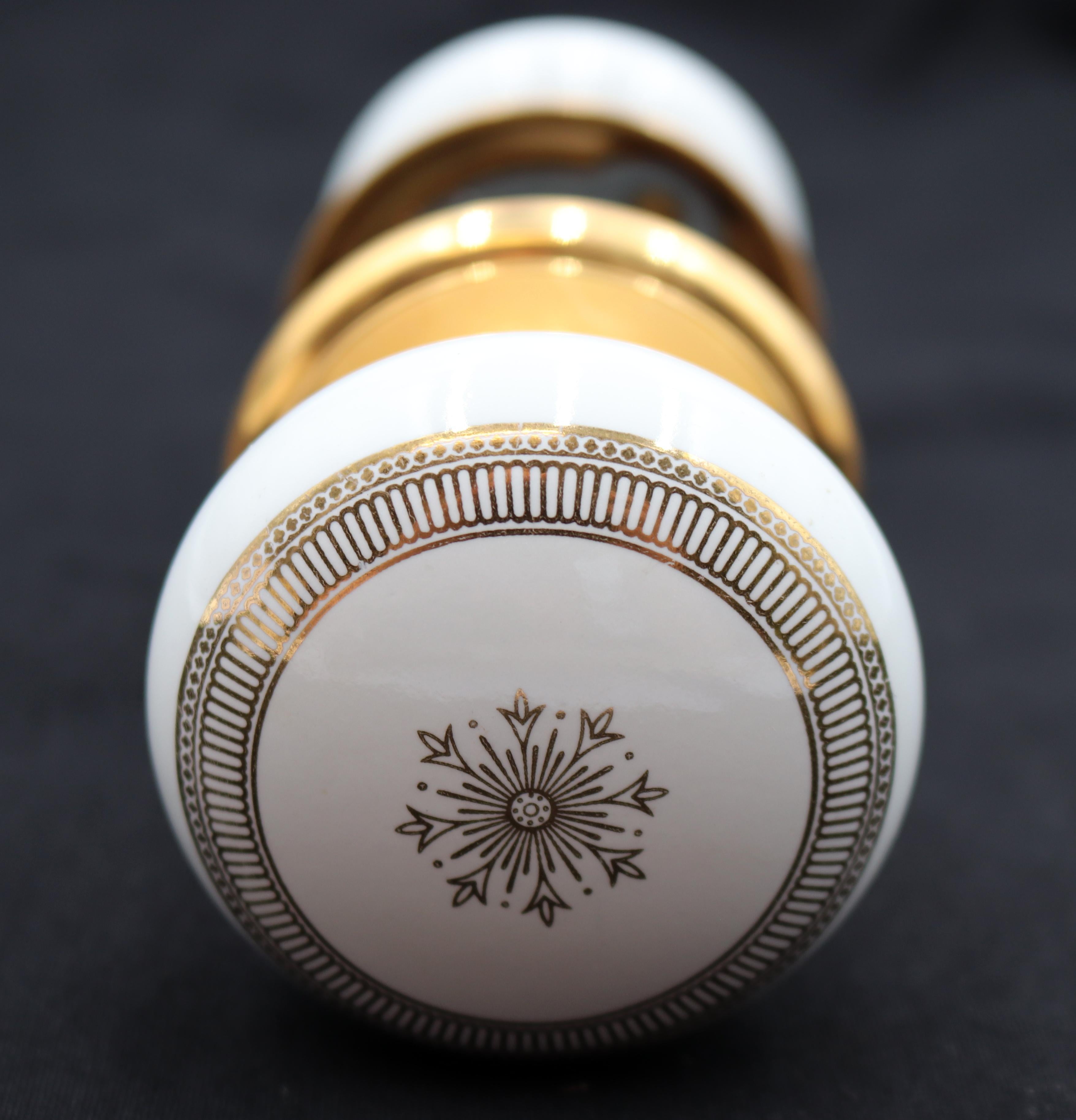Gold Snowflake Porzellan & Messing Passage Türknauf Set (Australisch) im Angebot