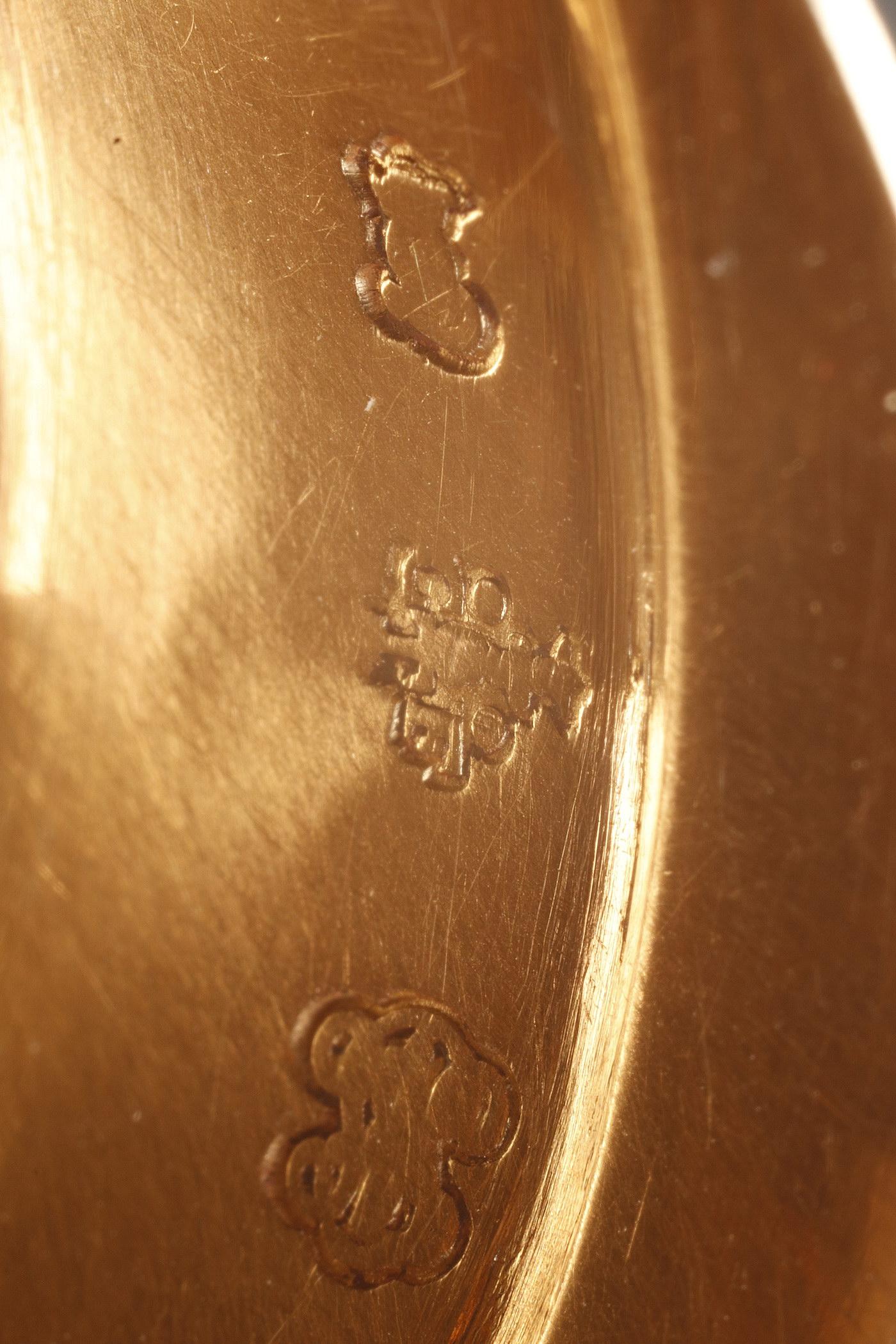 Gold Snuff Box, Louis XVI Period 12
