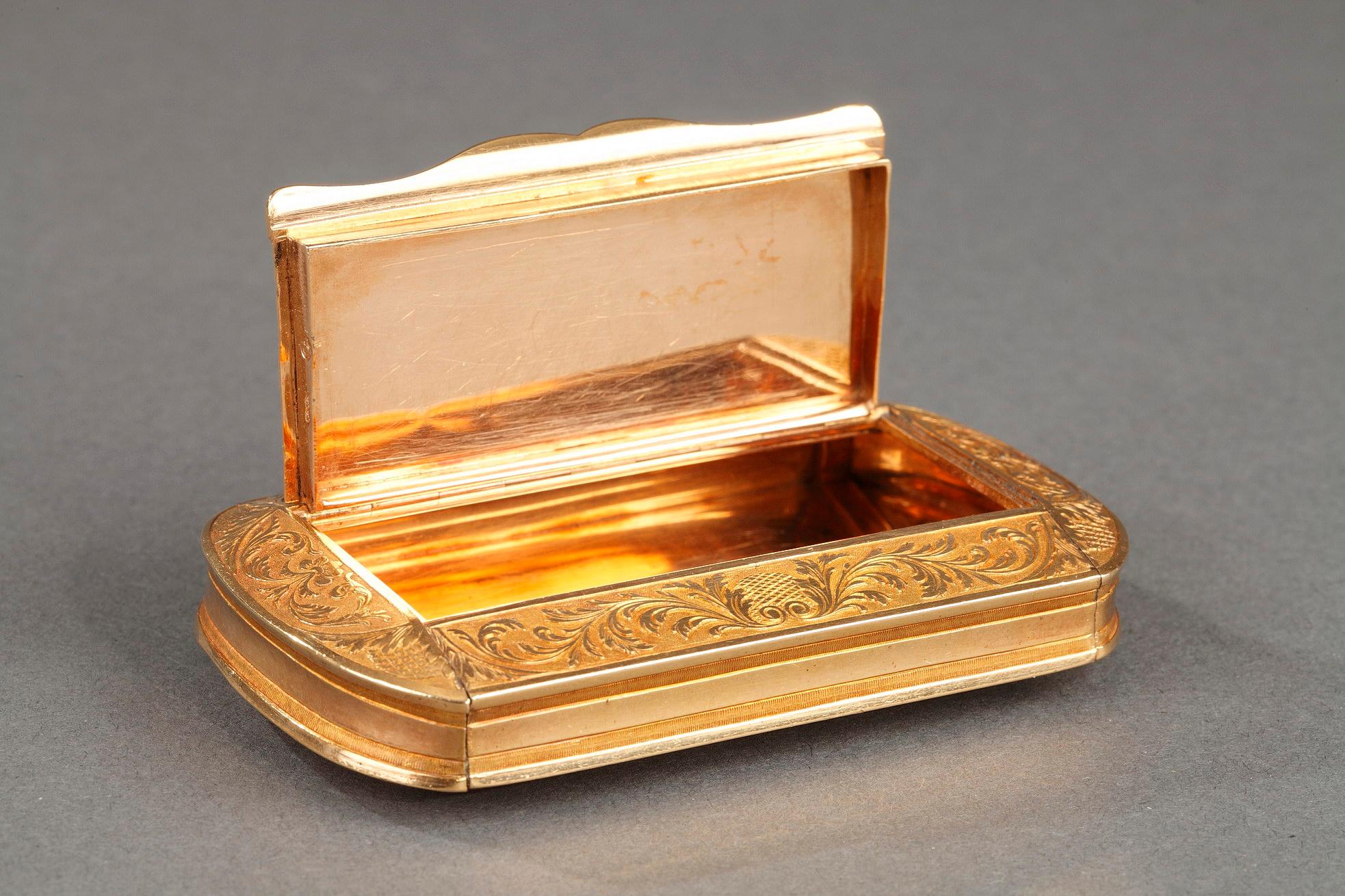Gold Snuff Box, Restauration Period, circa 1820-1830 For Sale 7