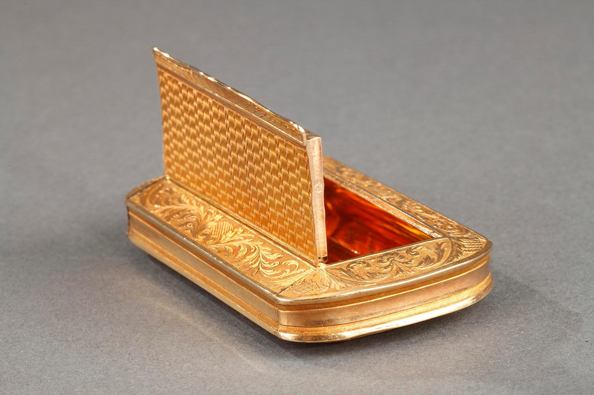 Gold Snuff Box, Restauration Period, circa 1820-1830 For Sale 8