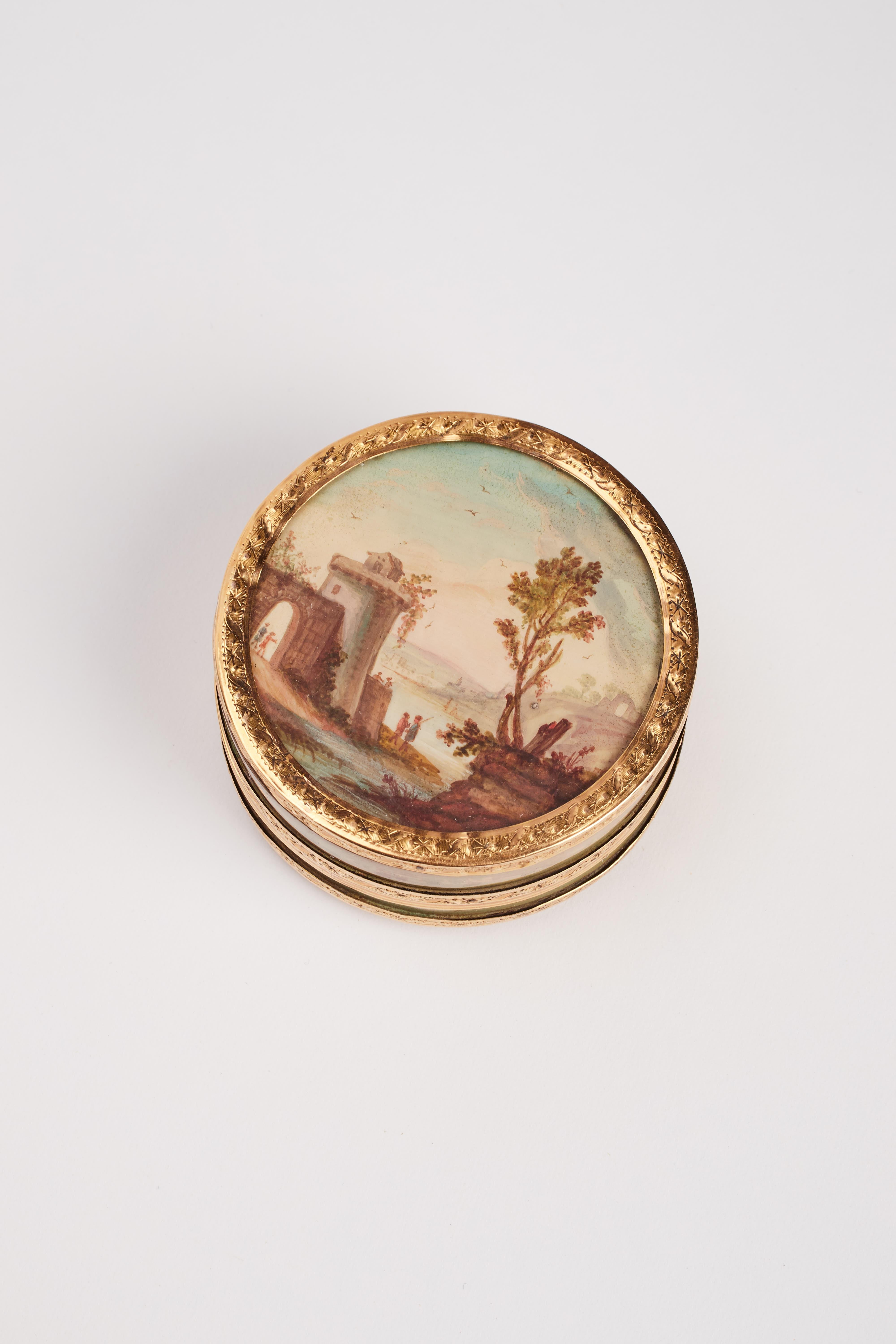 French Gold snuffbox, guache, tortoiseshell, France 1784. For Sale