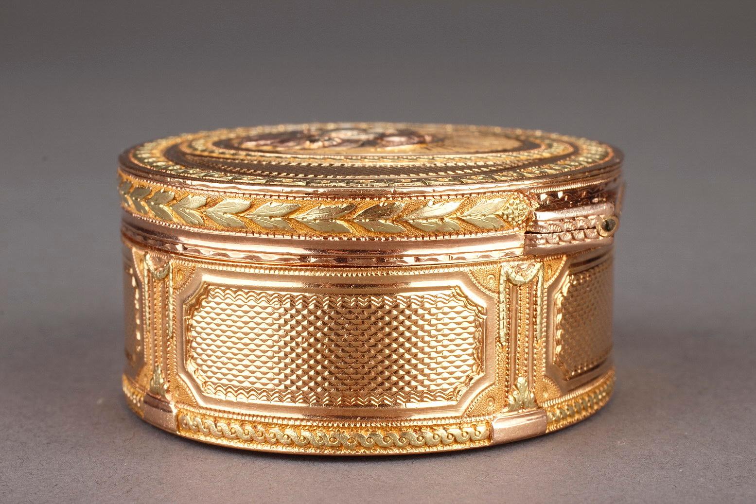 Gold Snuffbox, Louis XVI Period 9
