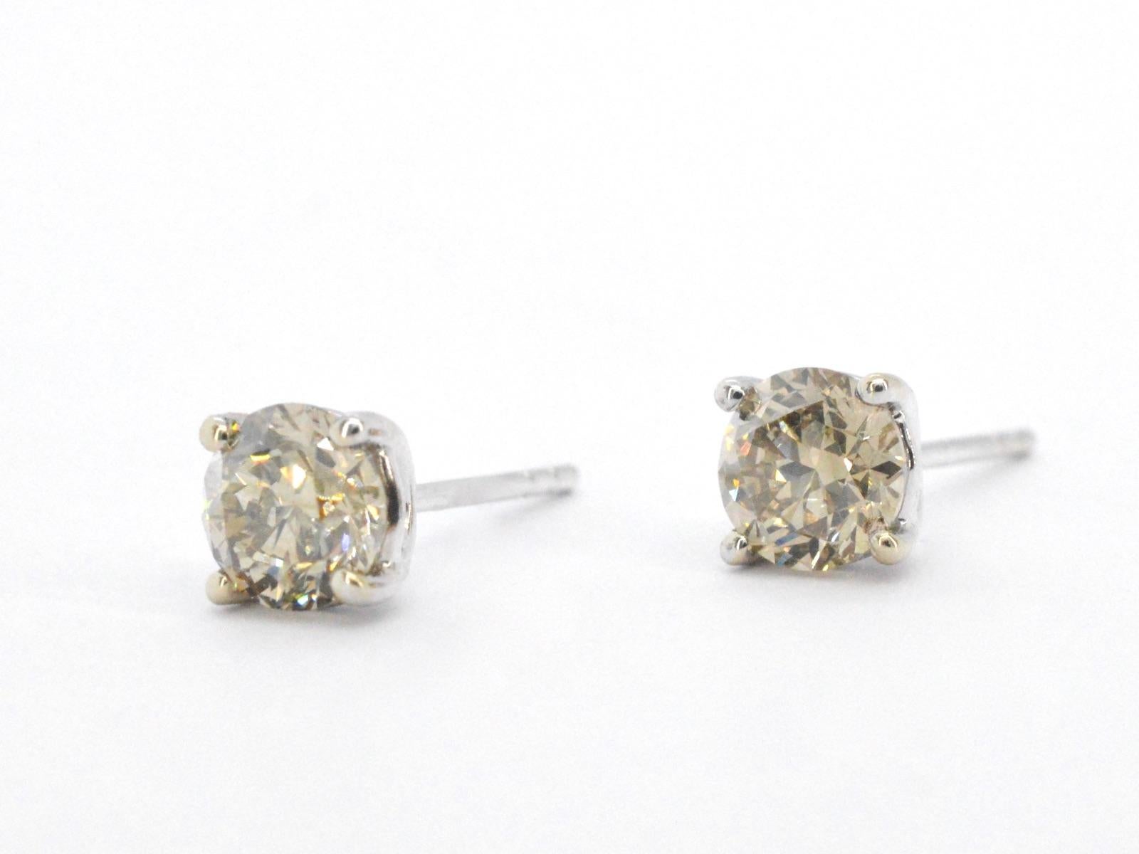 Gold Solitaire Earrings with Champagne Diamond For Sale 1