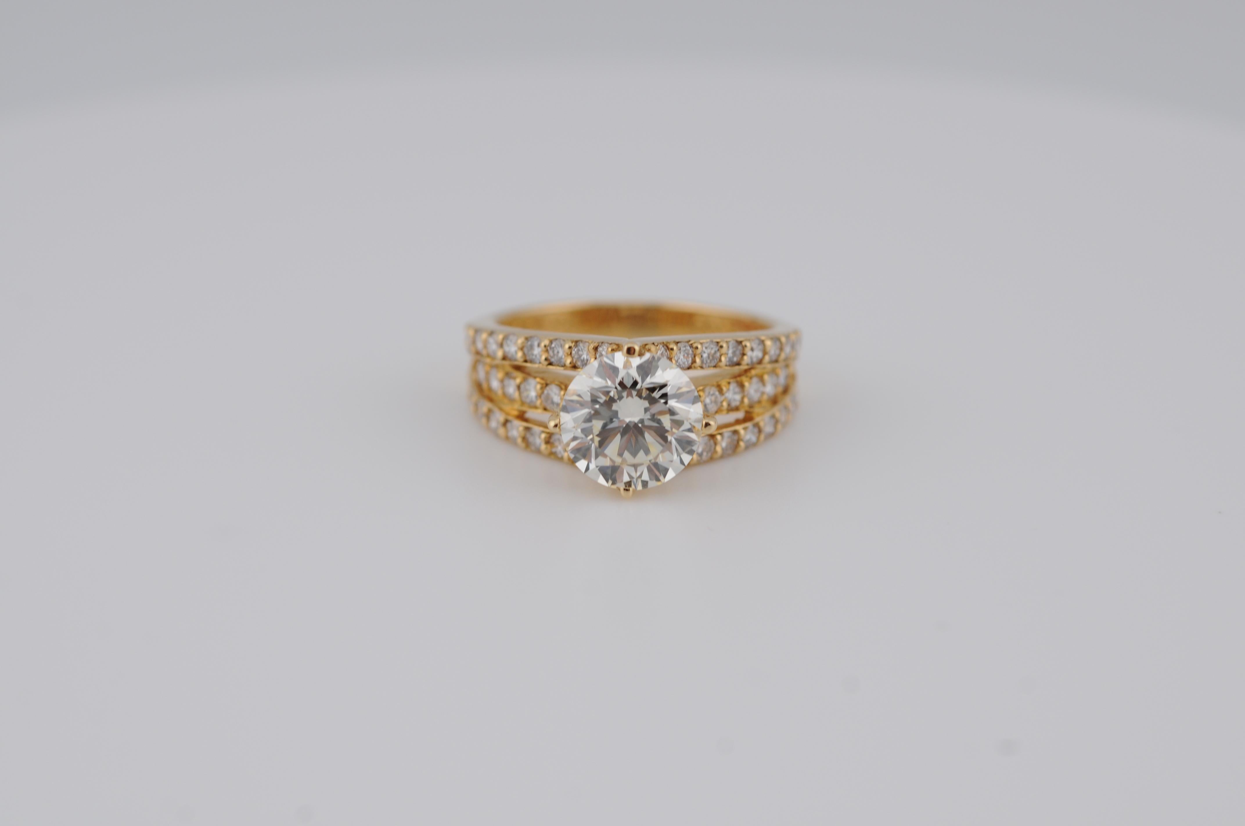 Bague solitaire avec diamants de 2 carats de pureté brillante :VVS1 en vente 8