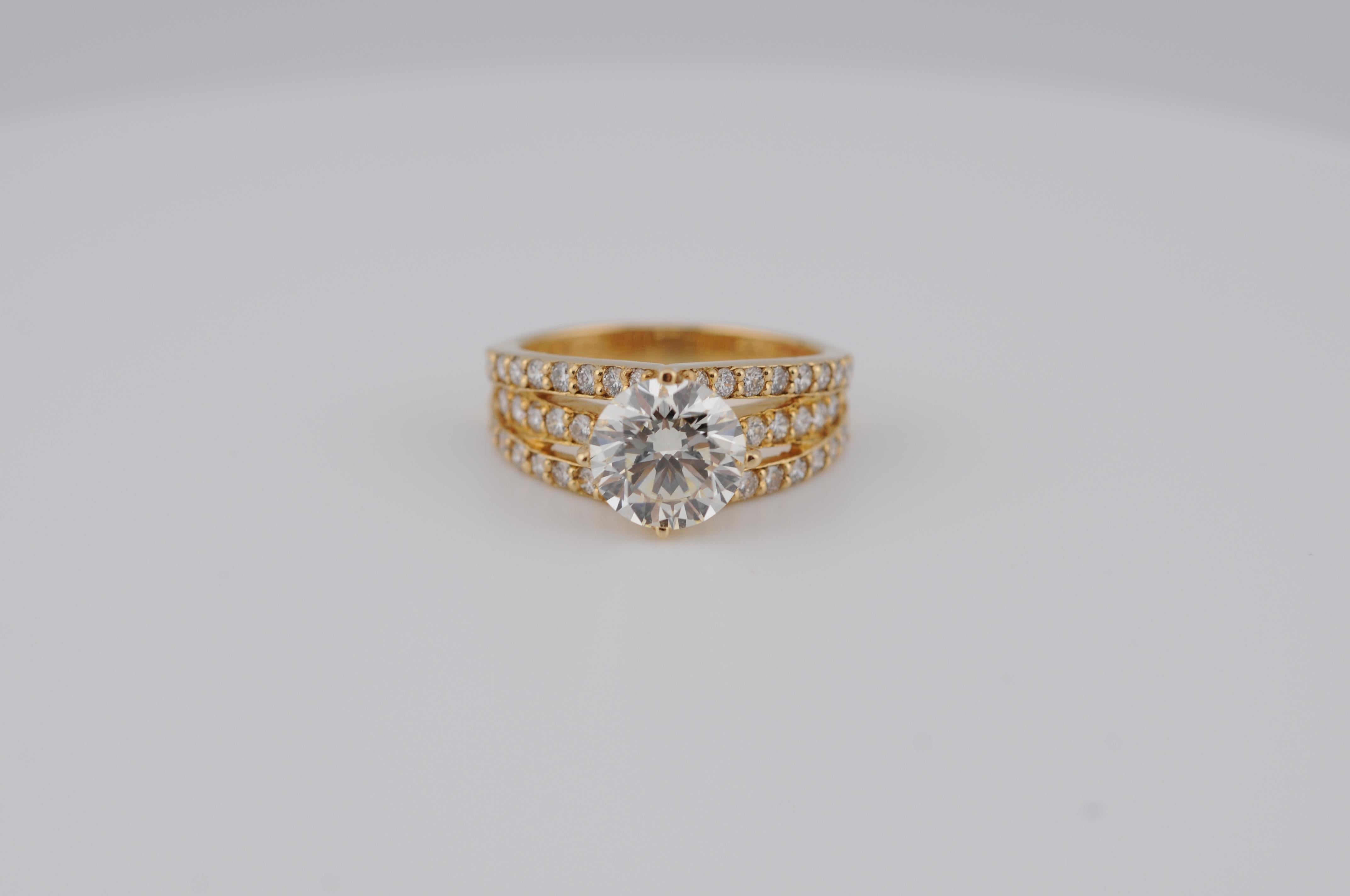 Bague solitaire avec diamants de 2 carats de pureté brillante :VVS1 en vente 9