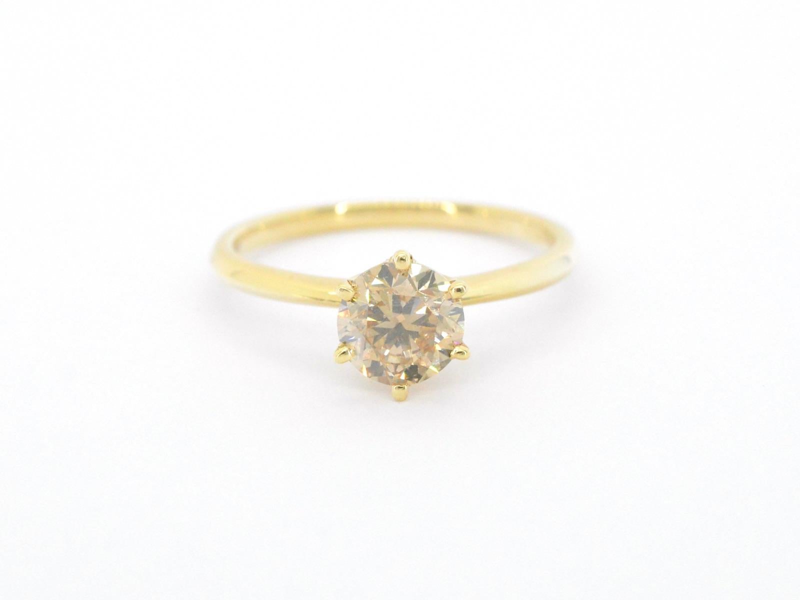 Women's Gold solitaire ring with diamond 1.01 carat For Sale