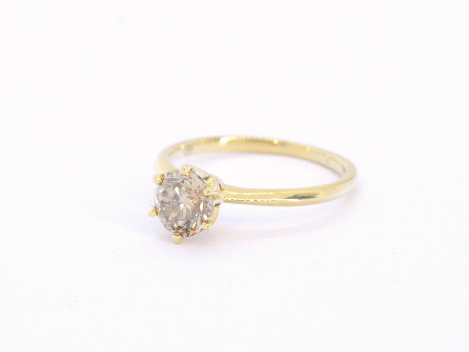 Gold solitaire ring with diamond 1.01 carat For Sale 2