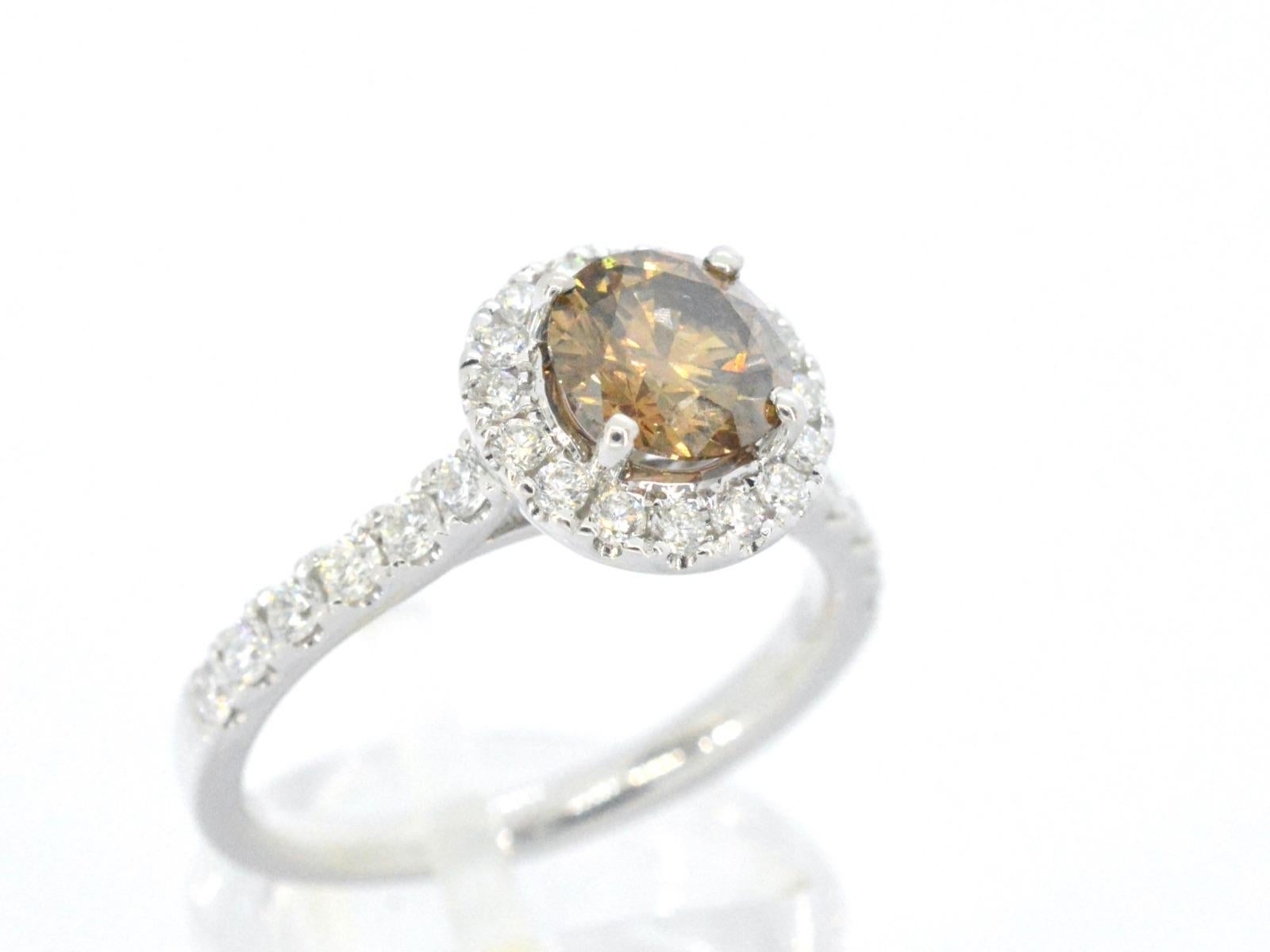 Brilliant Cut Gold Solitaire Ring with Diamonds For Sale