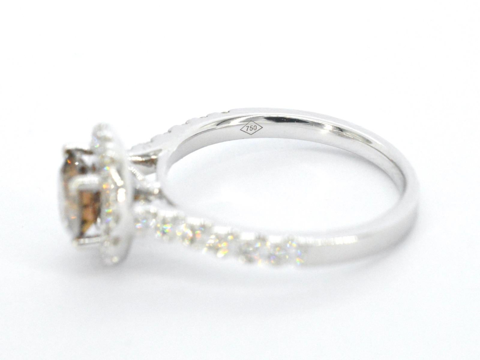 Gold Solitaire Ring with Diamonds For Sale 3
