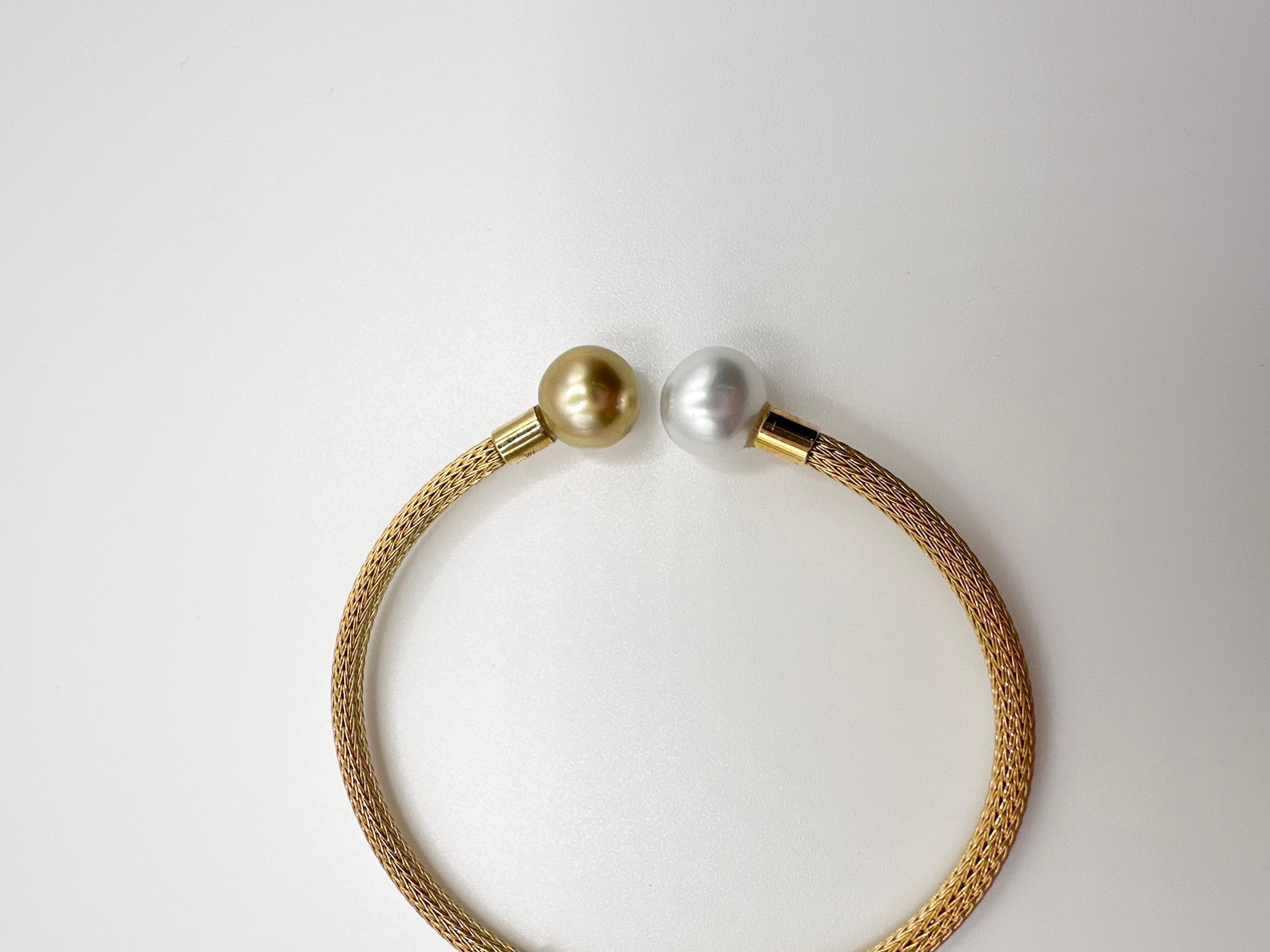 GOLD South Sea pearl mesh bangle bracelet 18KT gold In New Condition For Sale In Boca Raton, FL