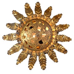 Spanische Sonnenschliff-Leuchte aus Gold mit perforiertem dekorativem Teller