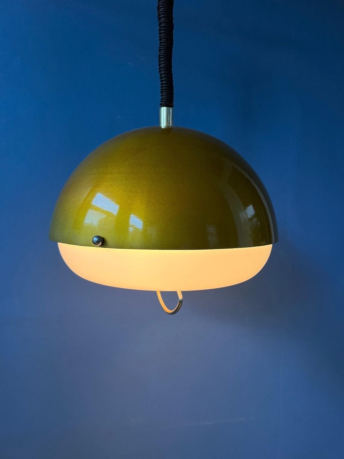 Gold Sparkle Mid Century Pendant Lamp - Space Age Hanging Lamp, 1970s In Excellent Condition For Sale In ROTTERDAM, ZH