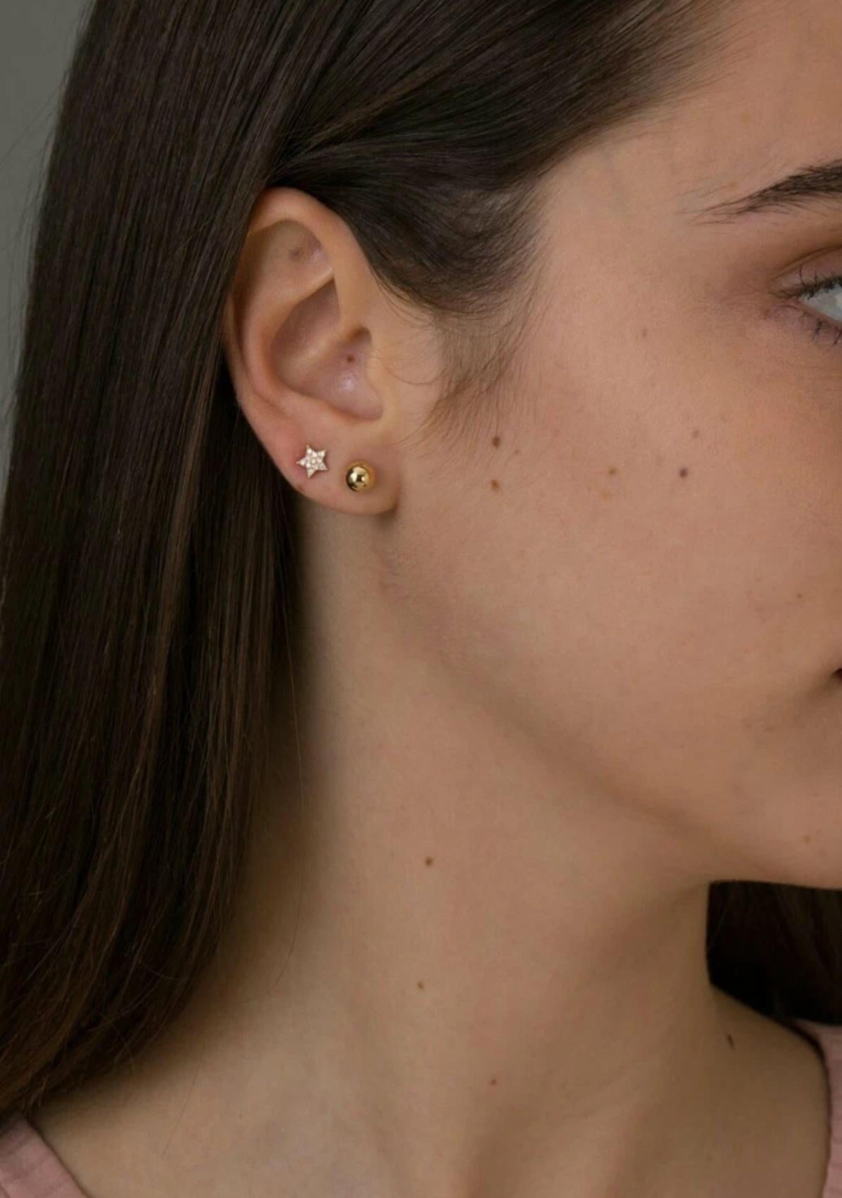Women's or Men's Gold Sphere Studs 14k Solid Gold Genuine Solid Gold Jewelry Small Sphere. For Sale