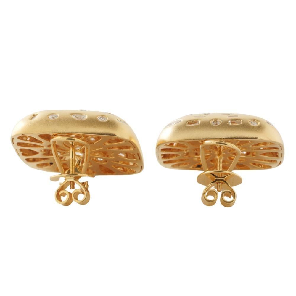 Pendientes de oro con cúpula cuadrada y diamantes engarzados en oro macizo de 14k (certificado) en venta 3