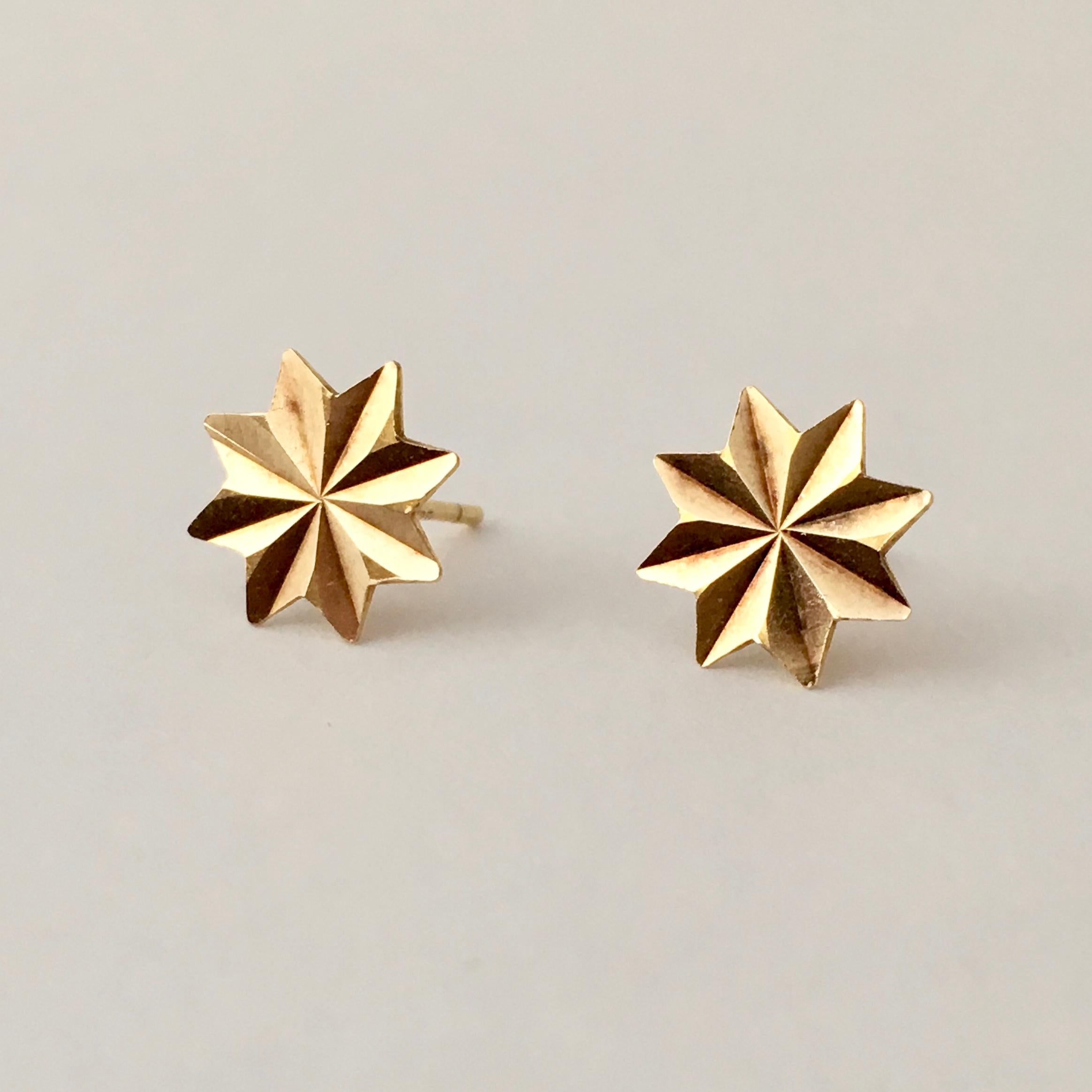 Women's or Men's Gold Star Stud Earrings 1970s Vintage Jewelry Celestial