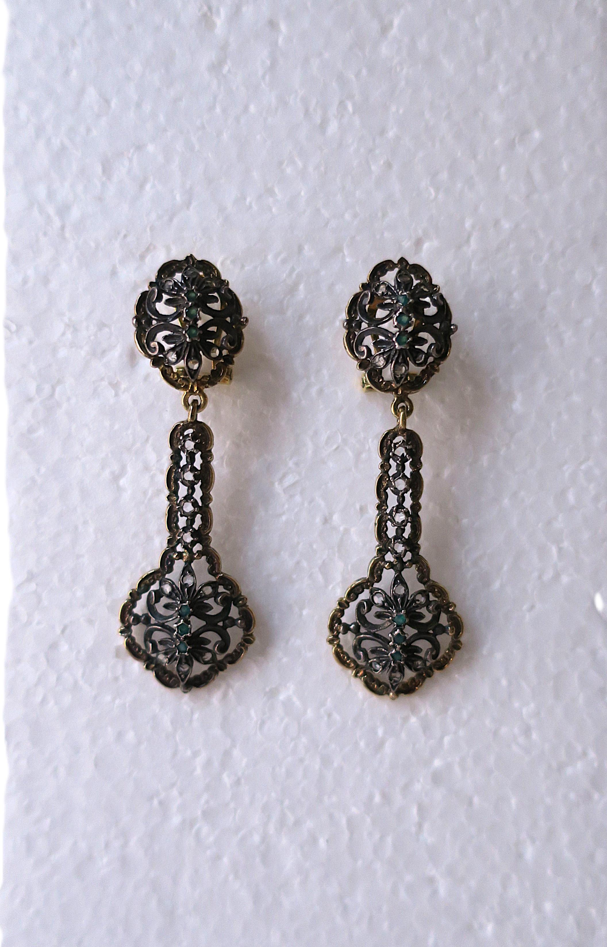 Gold Sterling Silver and Emerald Dangle Earrings In Excellent Condition For Sale In New York, NY