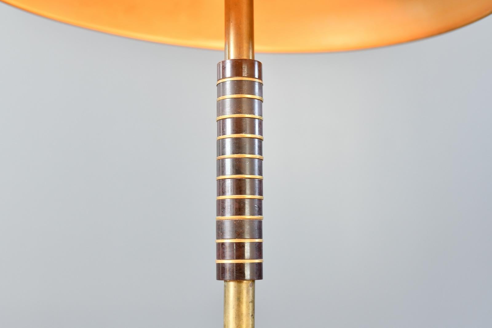Tedesco Lampada da tavolo dorata di SBF, circa anni '40 in vendita