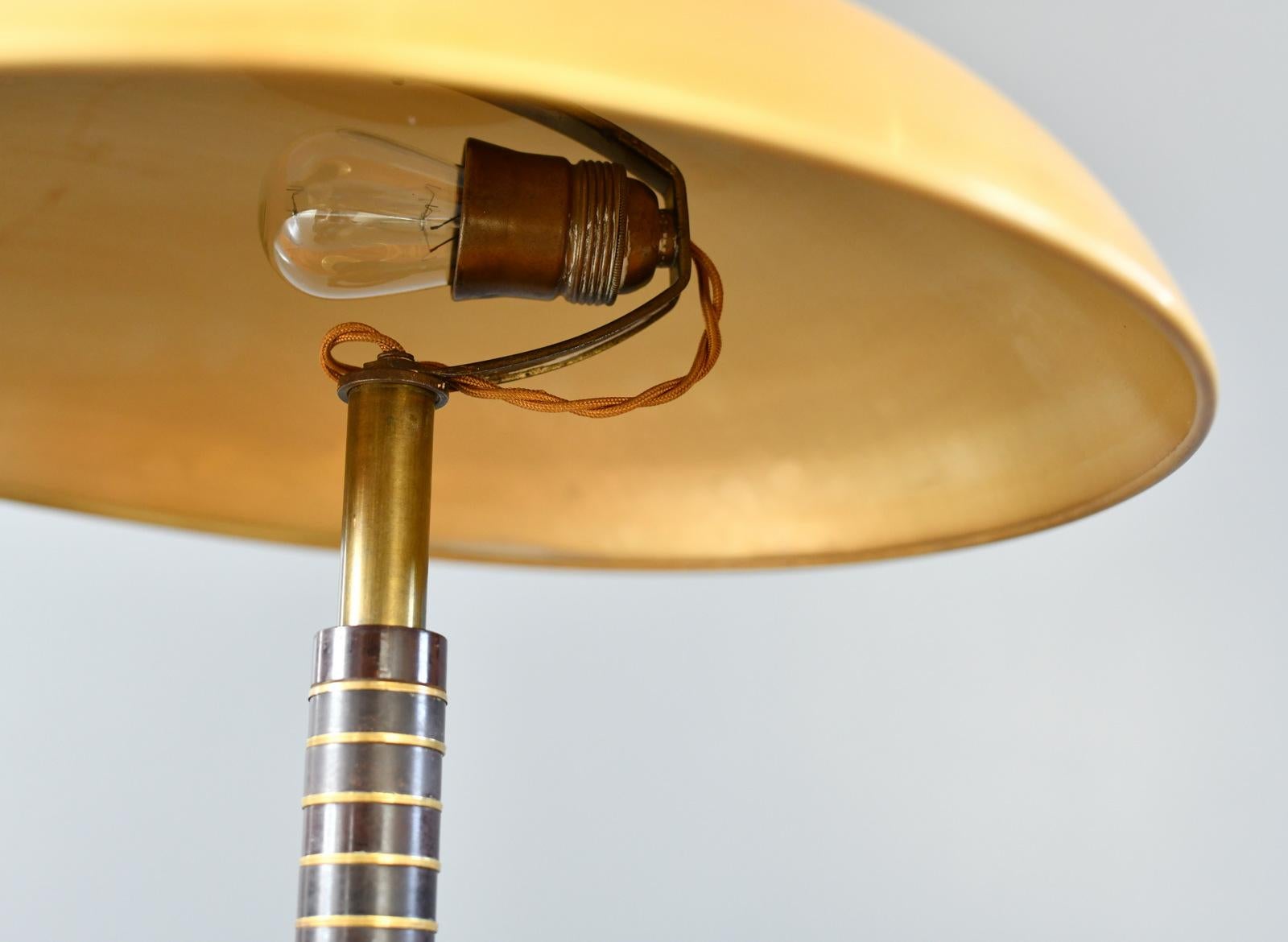 Lampada da tavolo dorata di SBF, circa anni '40 In condizioni buone in vendita a Gloucester, GB