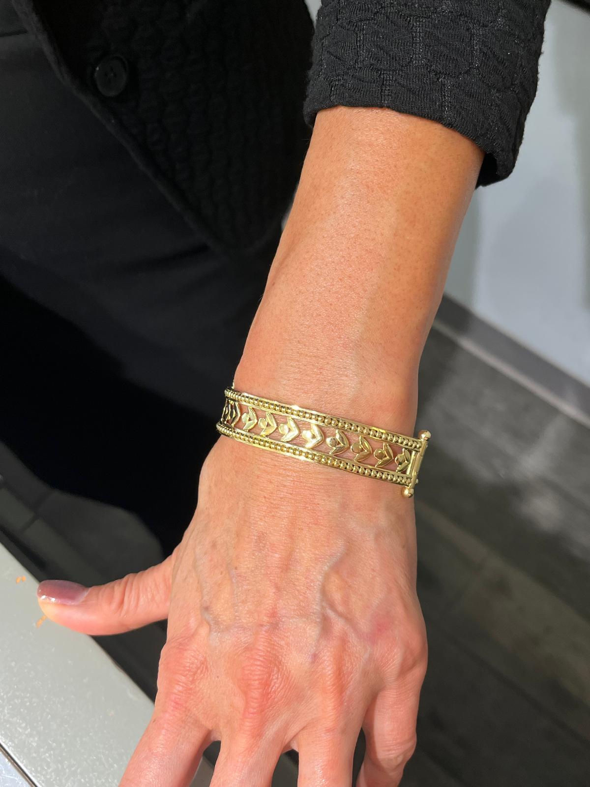 Femenino o masculino Pulsera de oro Temple St. Clair de vid calada en venta
