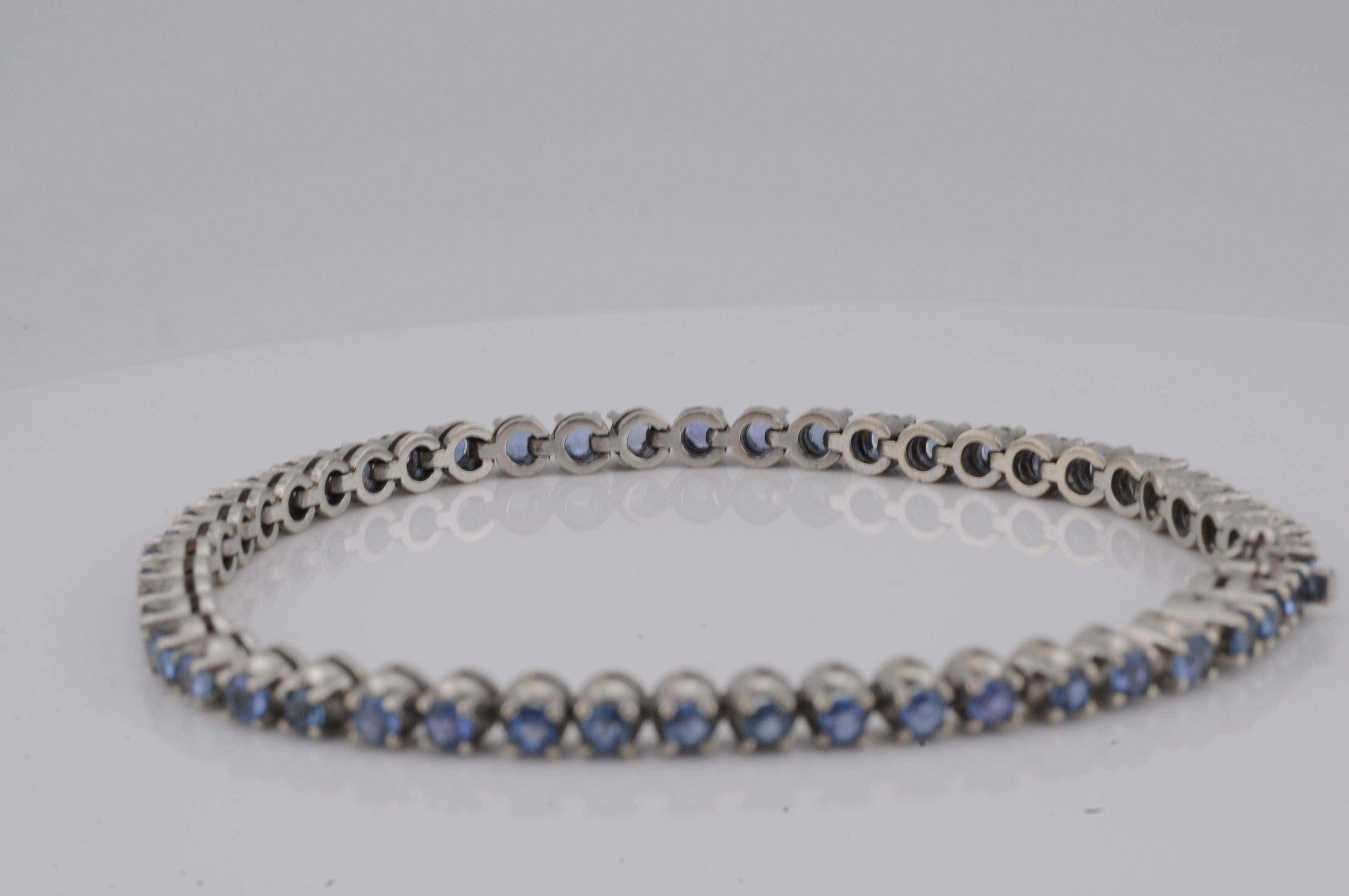 Bracciale tennis in oro con zaffiri in vendita 2