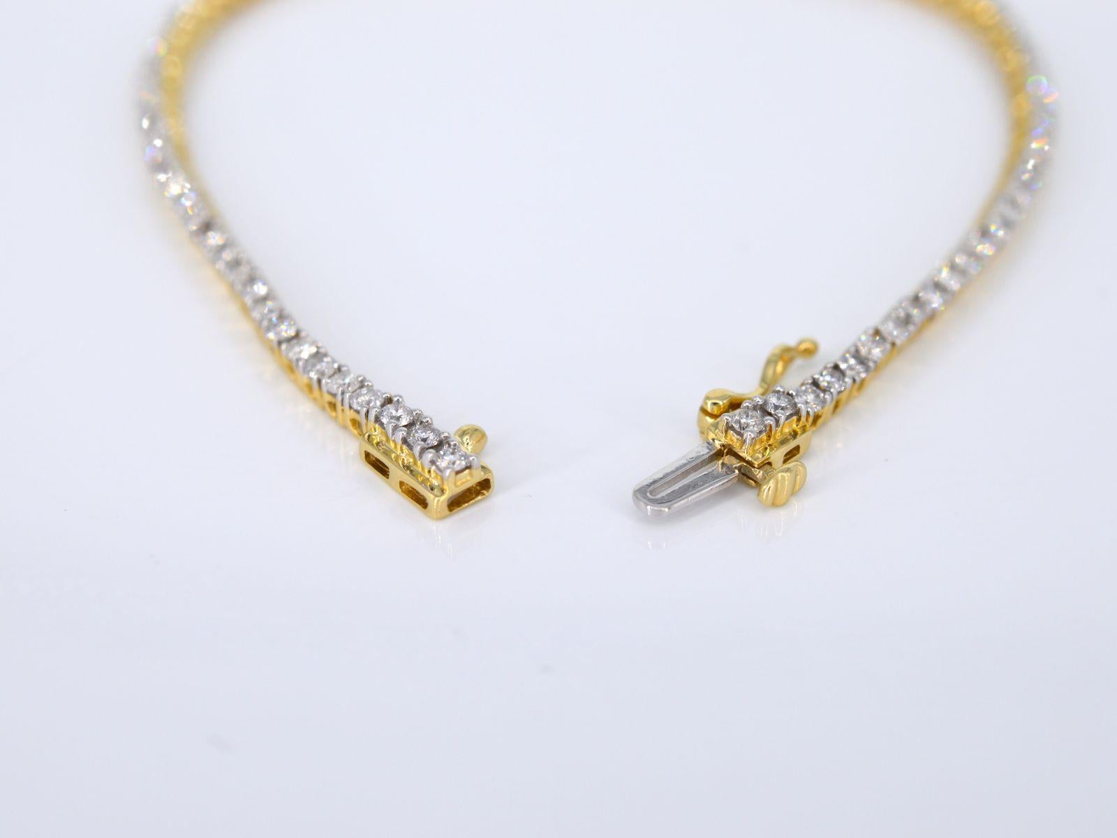 Gold tennis bracelet with diamonds 2.50 carat In New Condition For Sale In AMSTELVEEN, NH