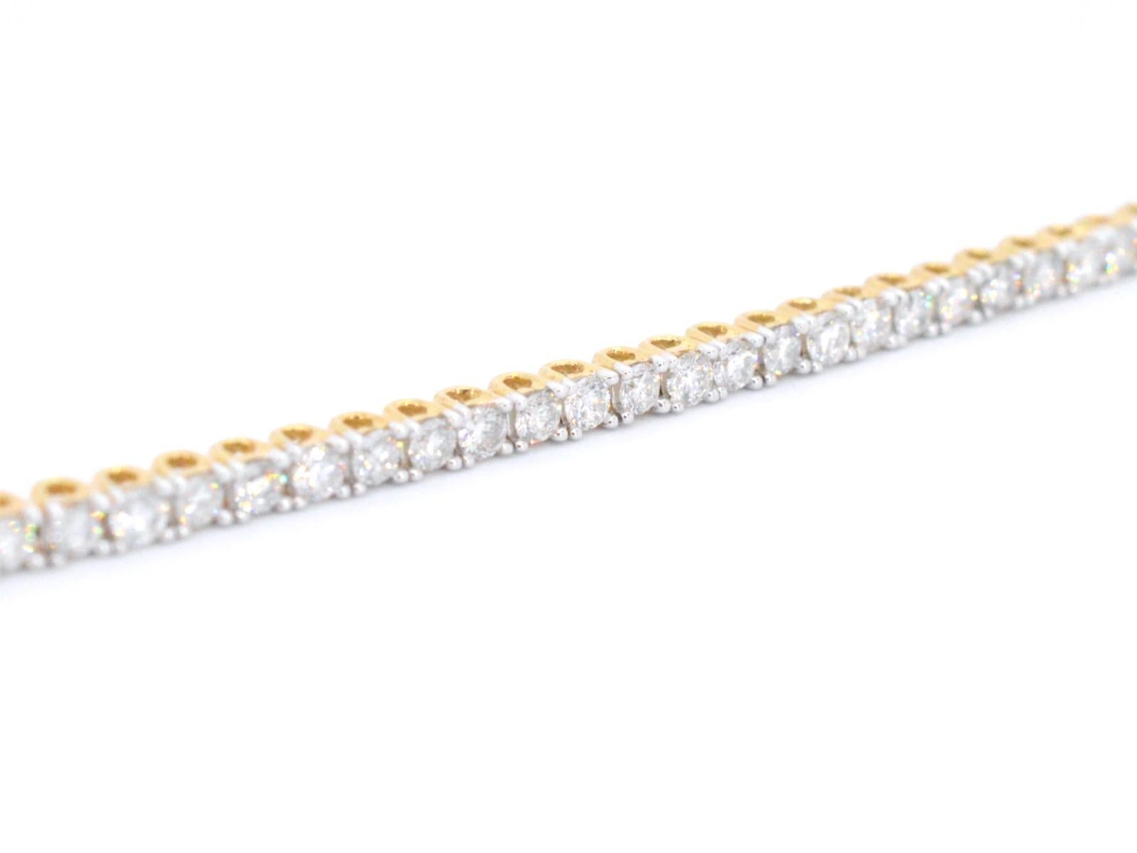 Contemporary Gold Tennis Bracelet with Diamonds 3.50 Carat For Sale