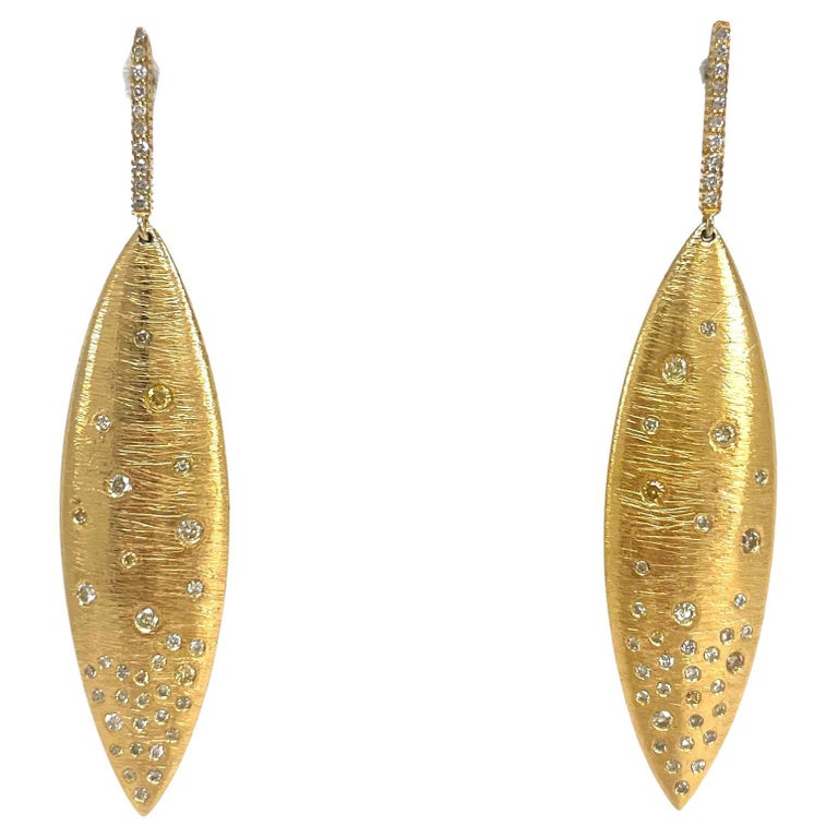 Gold Textured Earrings with Diamond Clusters For Sale at 1stDibs