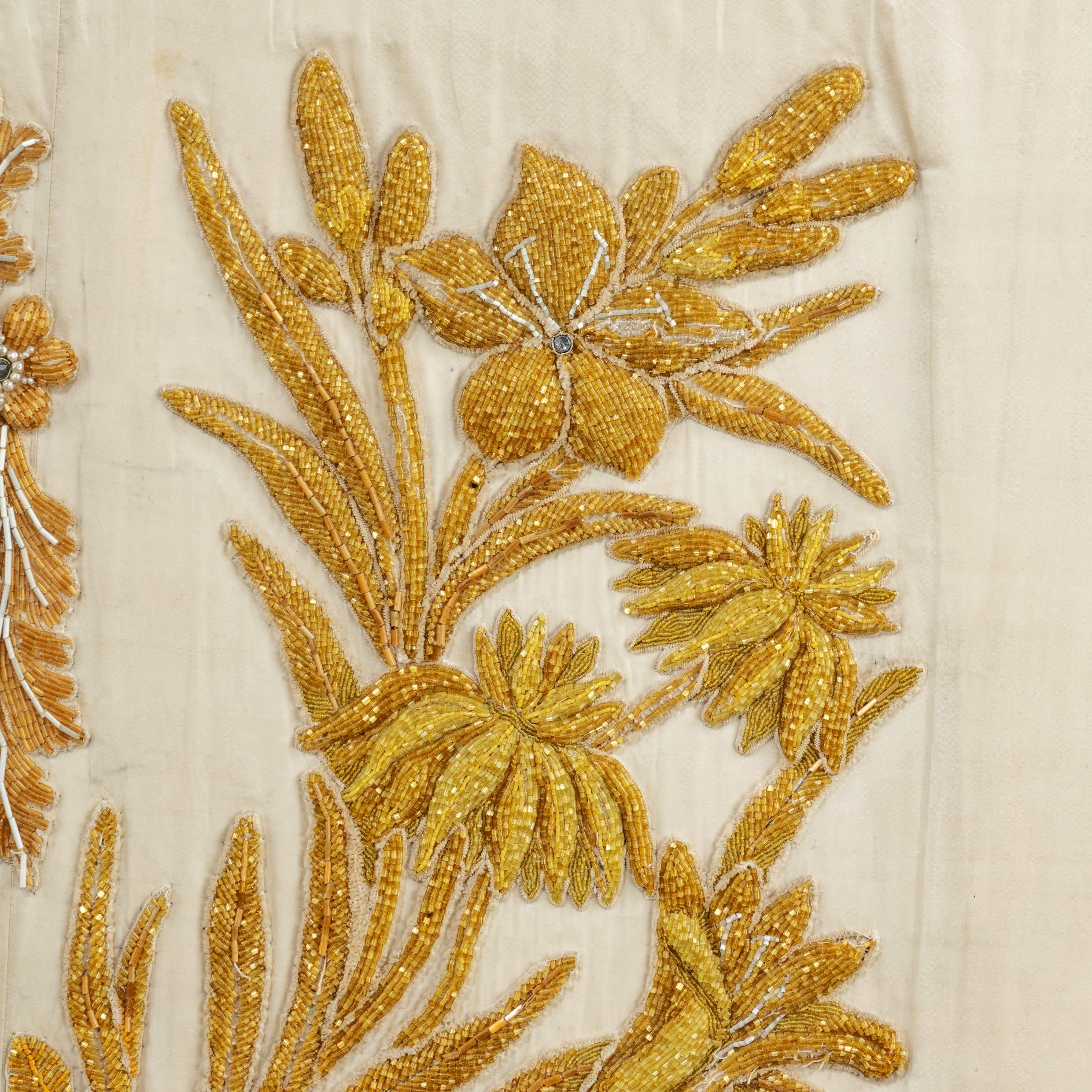 Gold Thread Embroidery of Royal French Interest In Good Condition In Lymington, Hampshire