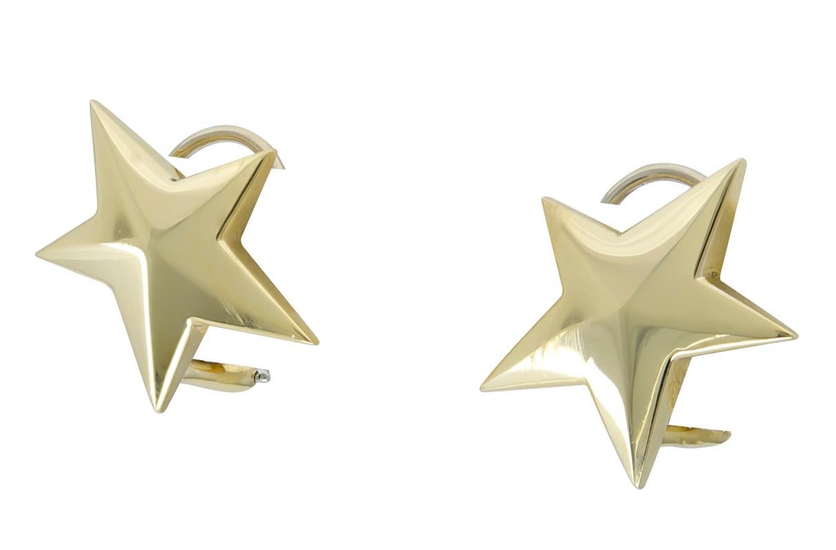 Clips d'oreilles figuratifs en forme d'étoile.  Fabriqué et signé par TIFFANY & CO.  Or jaune 18K.  1