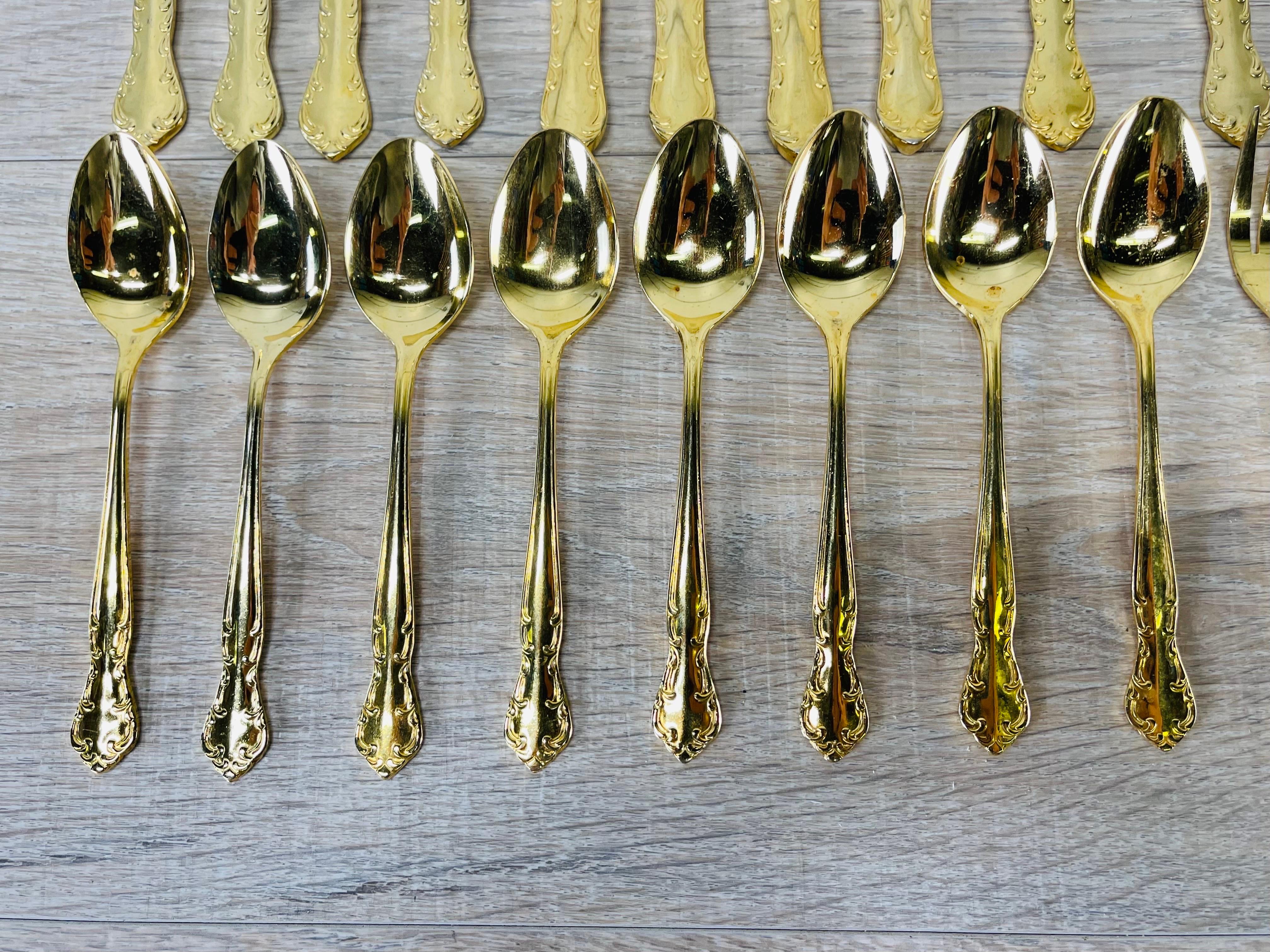 egg shaped cutlery set